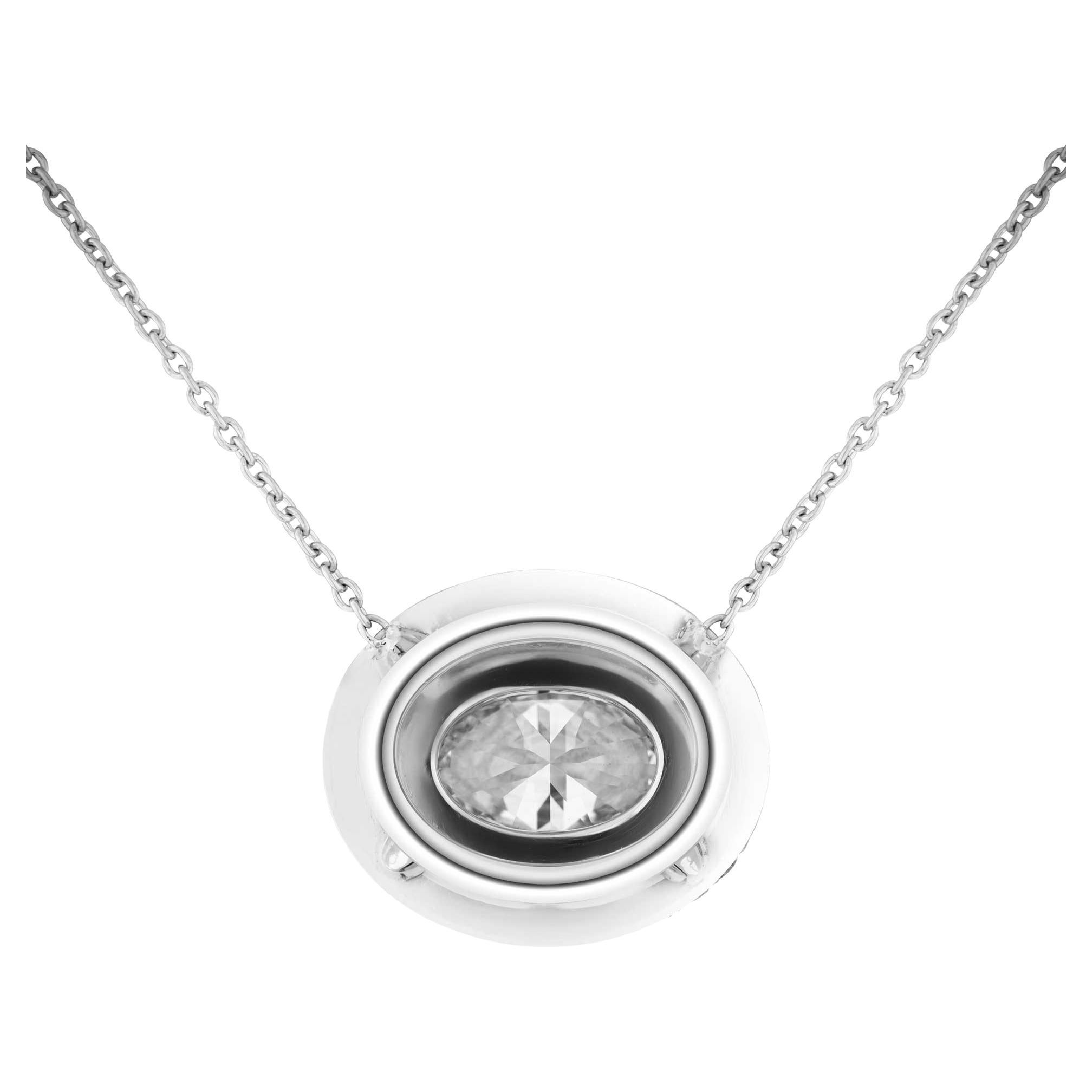 Moderno Ciondolo con diamante ovale certificato GIA in vendita
