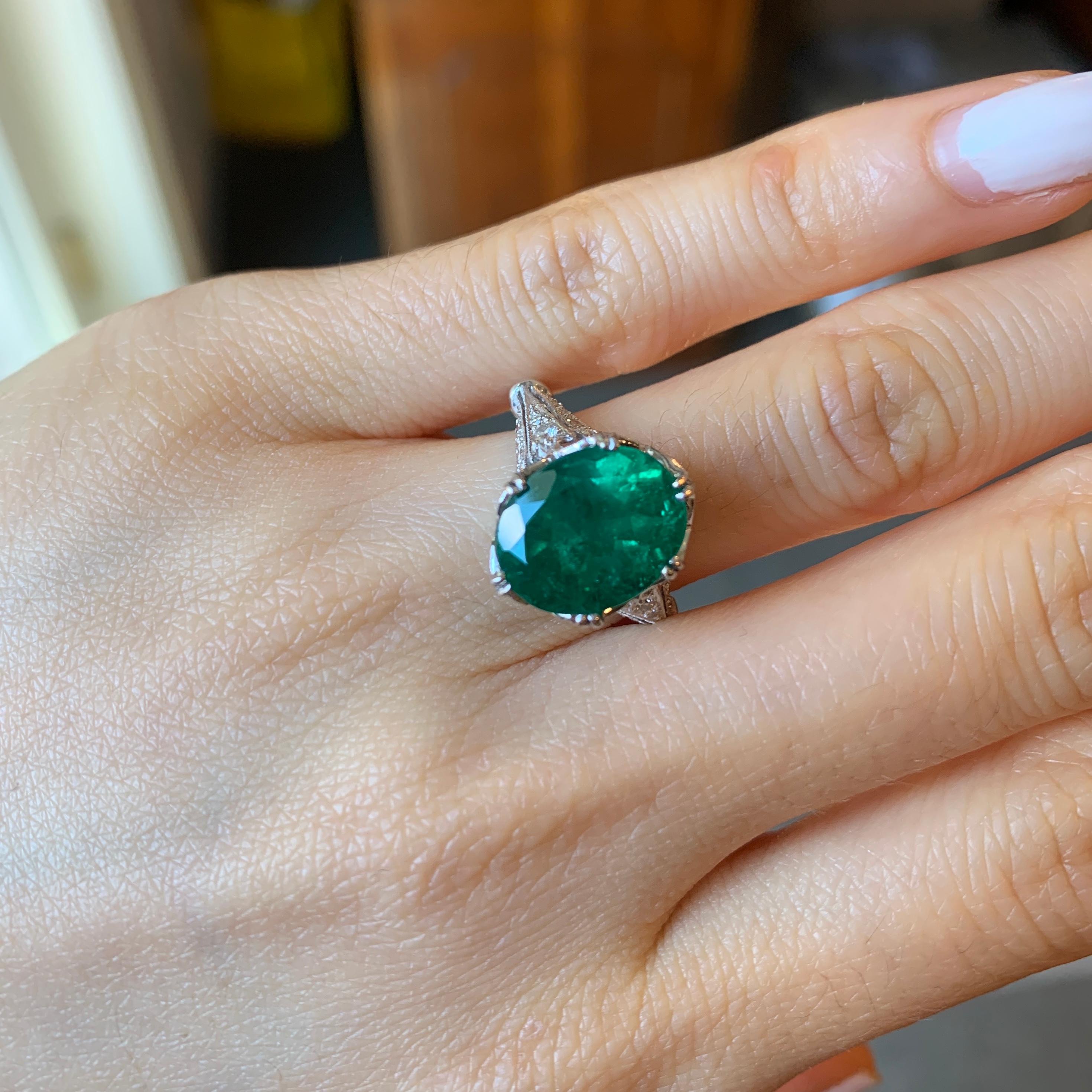 GIA Certified Oval Emerald Vintage White Gold Ring 2