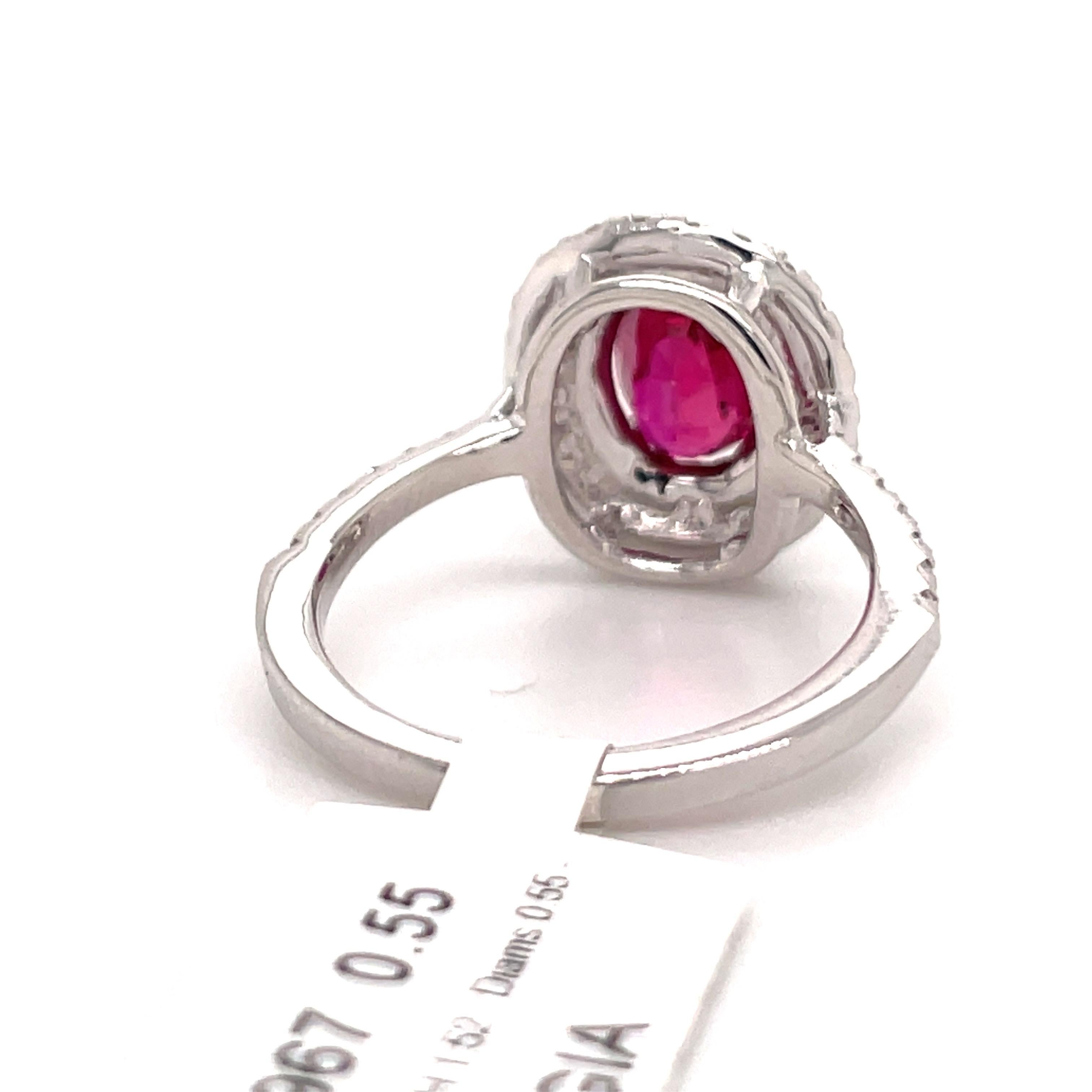 GIA-zertifizierter ovaler Rubin-Diamant-Doppelhalo-Ring 2,07 Karat 18 Karat Weißgold im Angebot 4