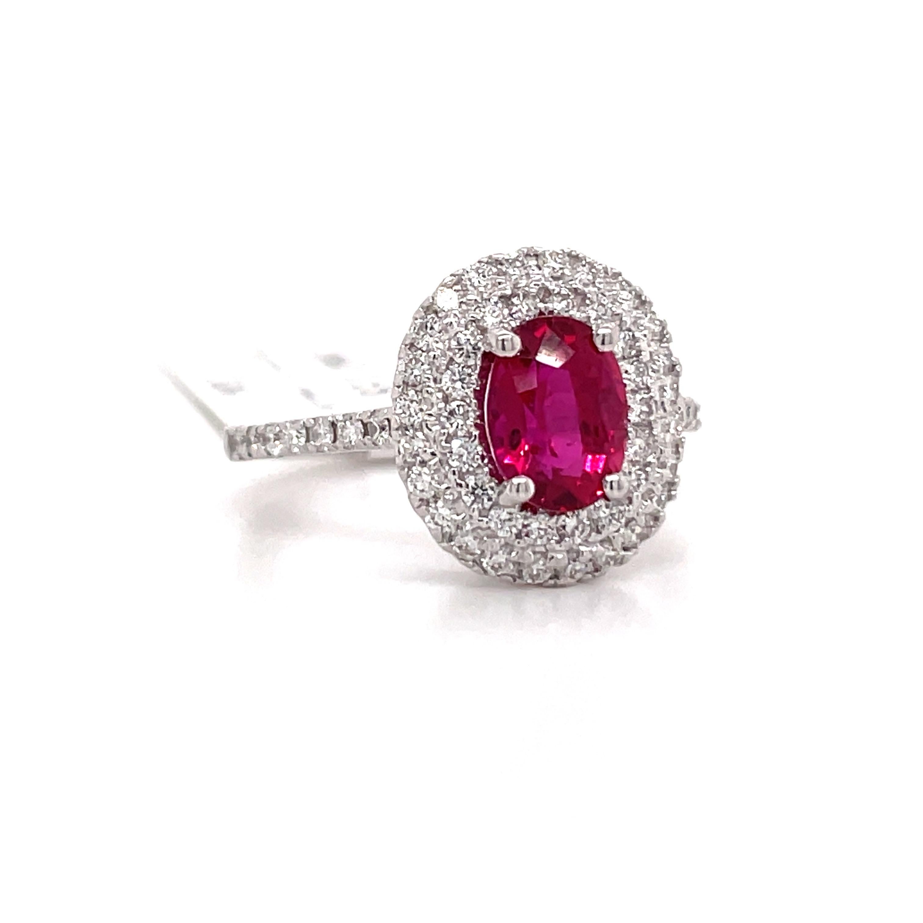 GIA-zertifizierter ovaler Rubin-Diamant-Doppelhalo-Ring 2,07 Karat 18 Karat Weißgold (Zeitgenössisch) im Angebot