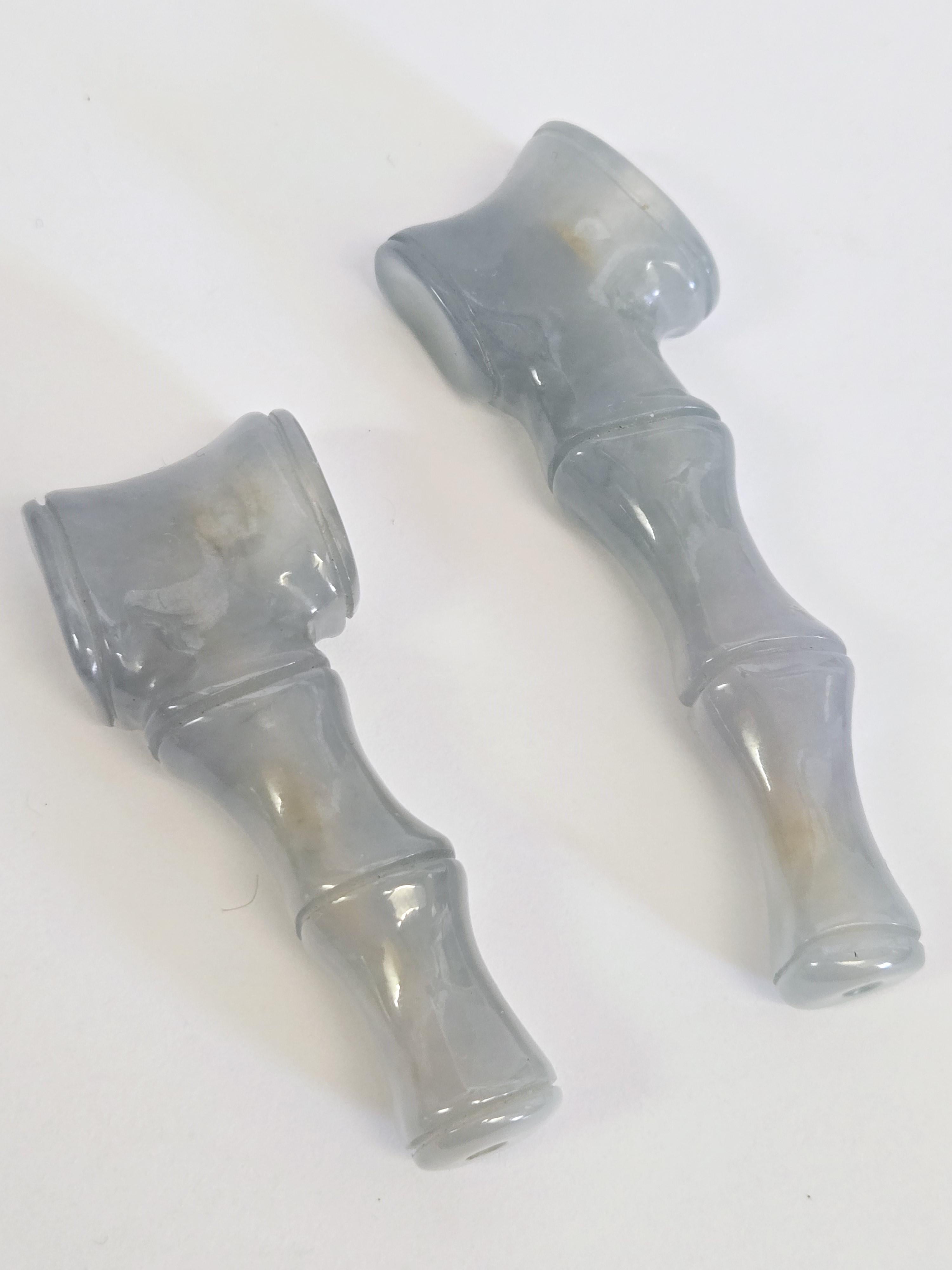 Coppia certificata GIA di ornamenti per pipa da fumo in giada iridescente in vendita 7