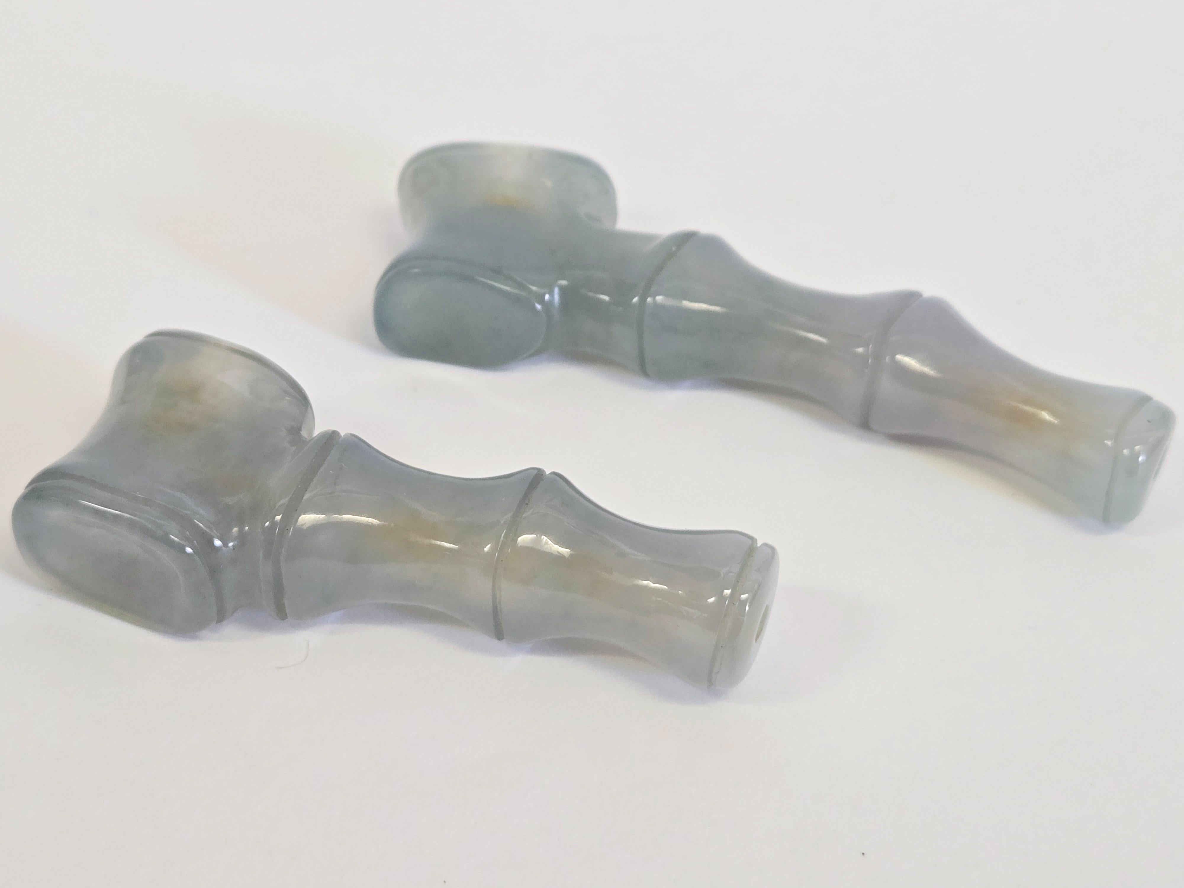 Coppia certificata GIA di ornamenti per pipa da fumo in giada iridescente in vendita 8