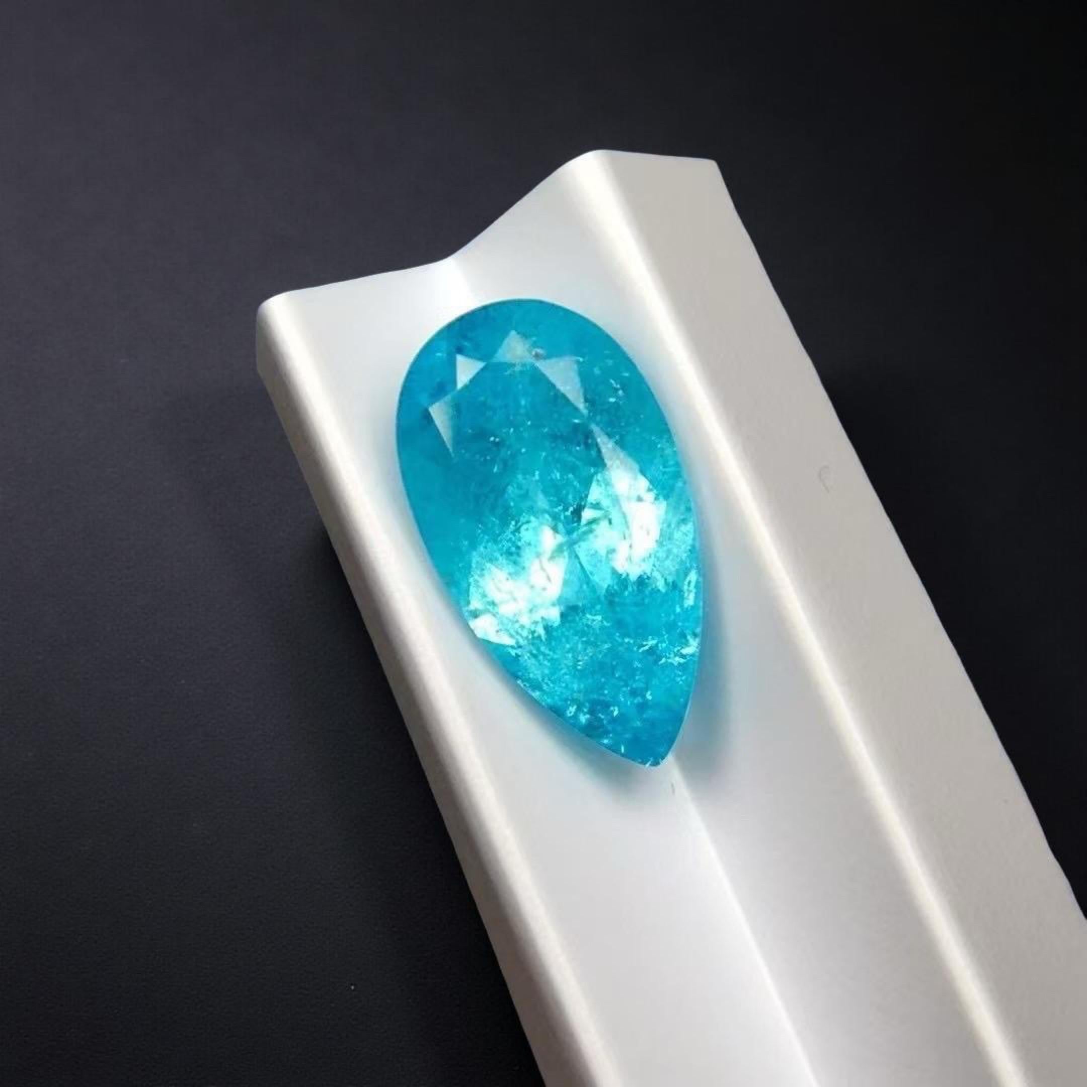 Oval Cut GIA Certified Paraiba Tourmaline 1.41ct Oval  Neon Blue Brazilian Tourmaline For Sale