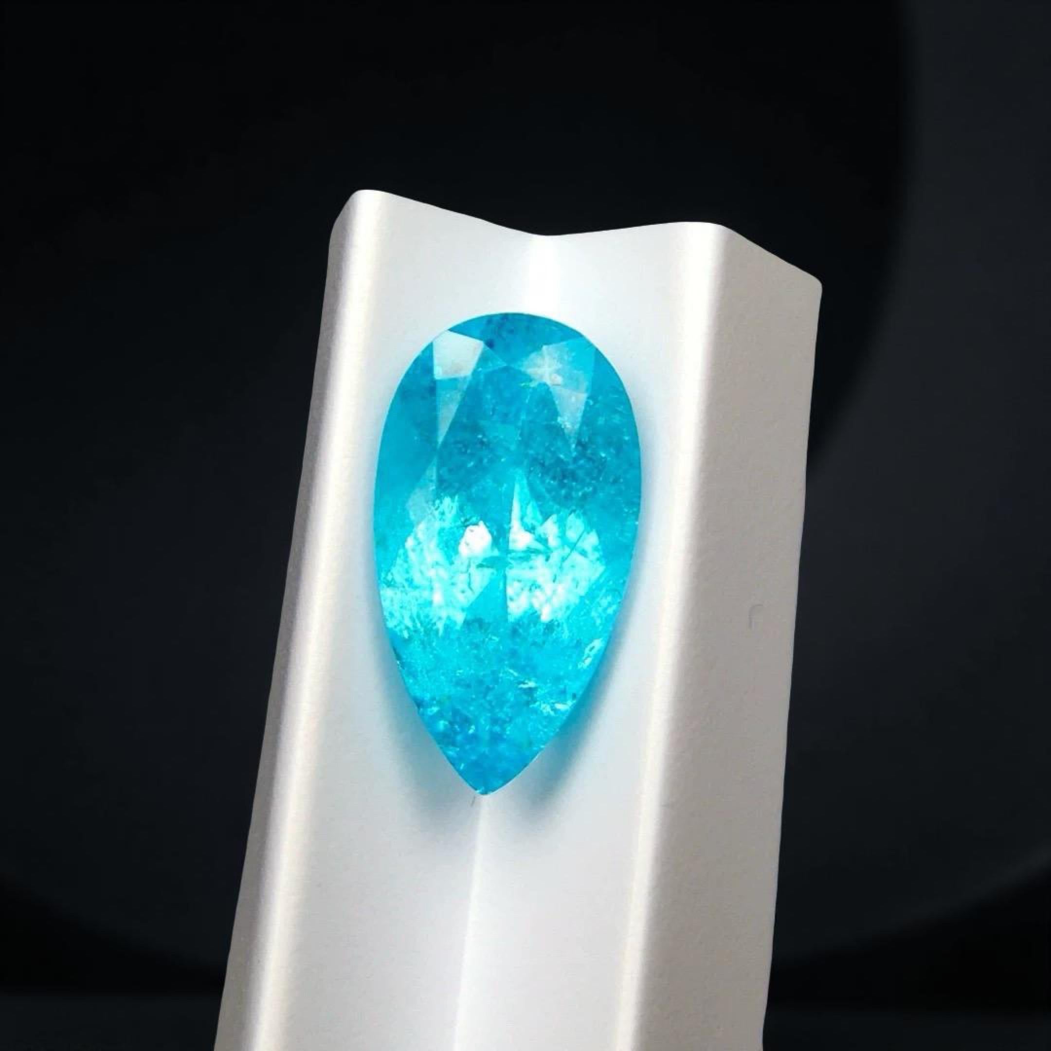 GIA Certified Paraiba Tourmaline 1.41ct Oval  Neon Blue Brazilian Tourmaline In Excellent Condition For Sale In Portland, OR