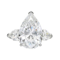GIA 3 Karat Birnenschliff Diamantring mit drei Steinen