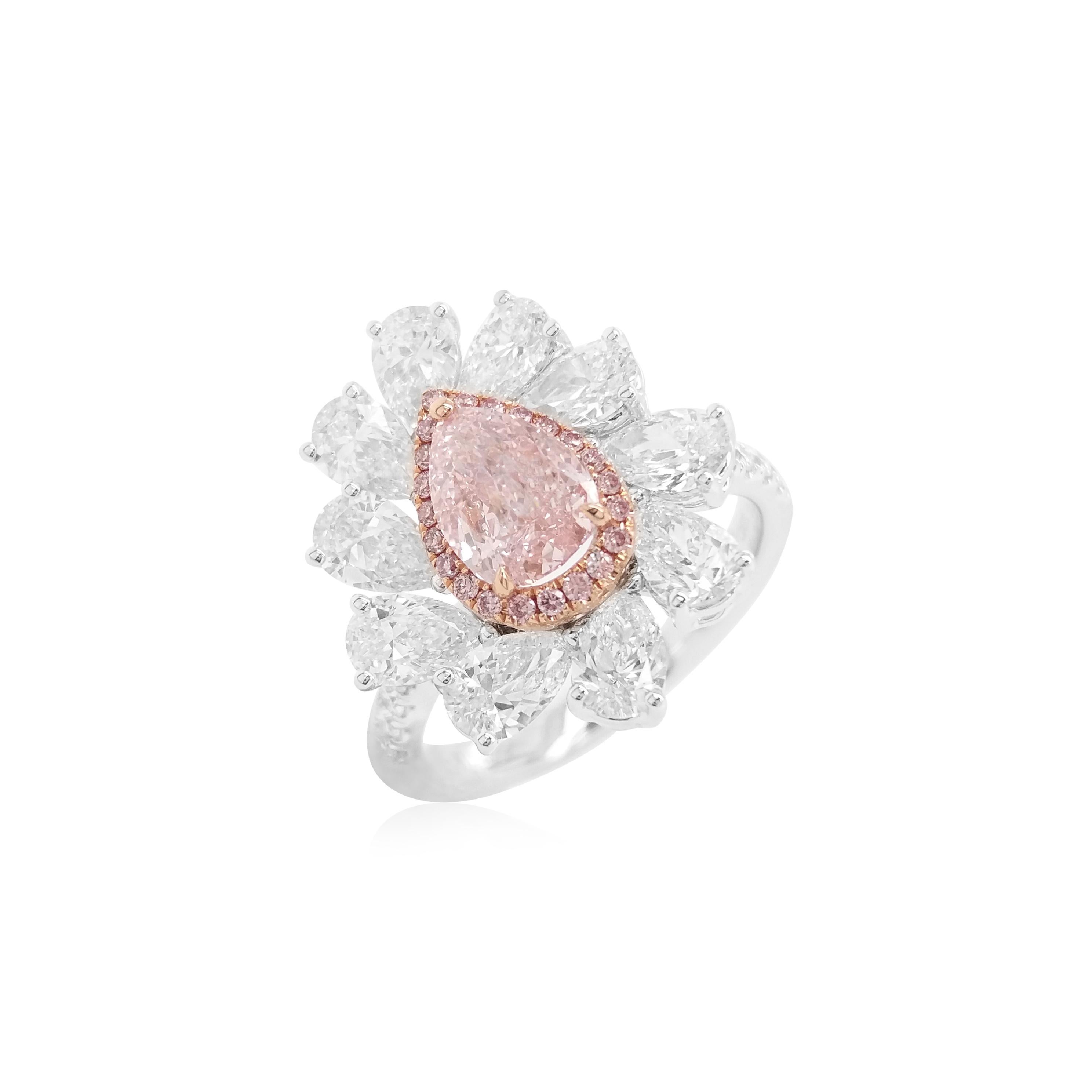 Taglio a goccia Anello in oro 18 carati con diamante rosa naturale e diamante bianco a pera, certificato GIA, taglio a pera in vendita