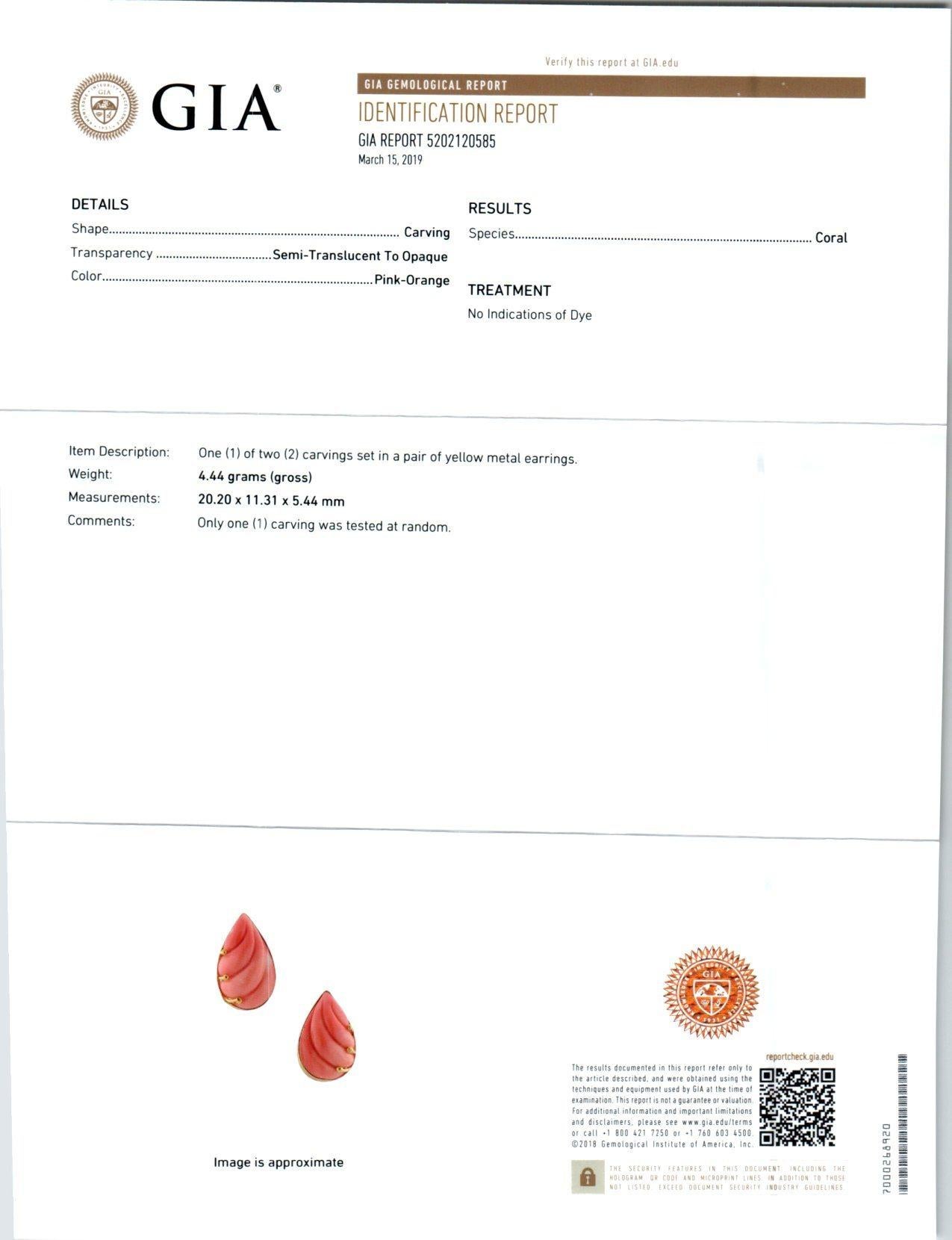 GIA-zertifizierte birnenförmige geschnitzte Korallen-Ohrringe aus Gelbgold im Angebot 3