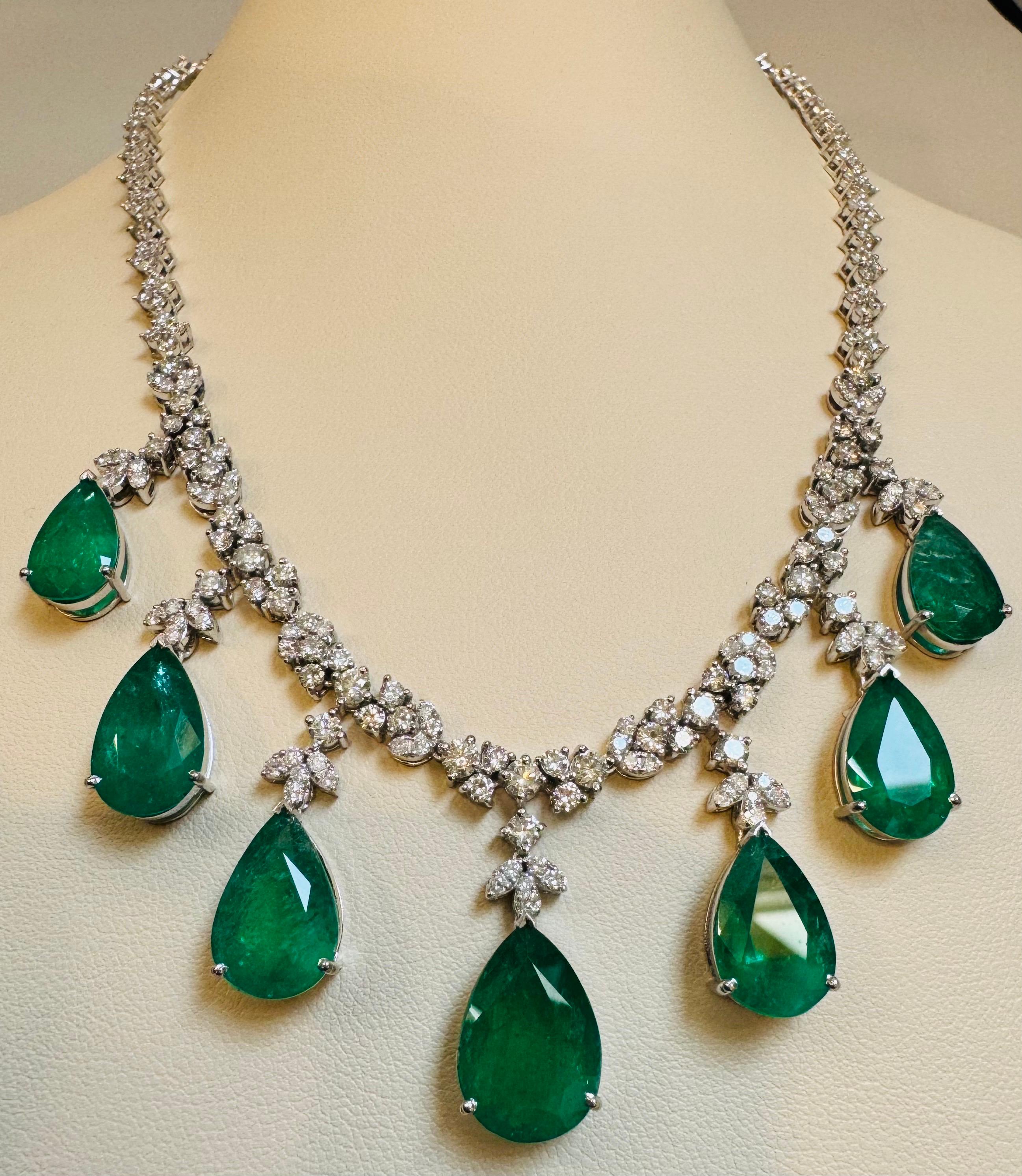  GIA Certified Pear Zambian Emerald & Diamond Bridal Drop Necklace 14 Kt  Or en vente 4