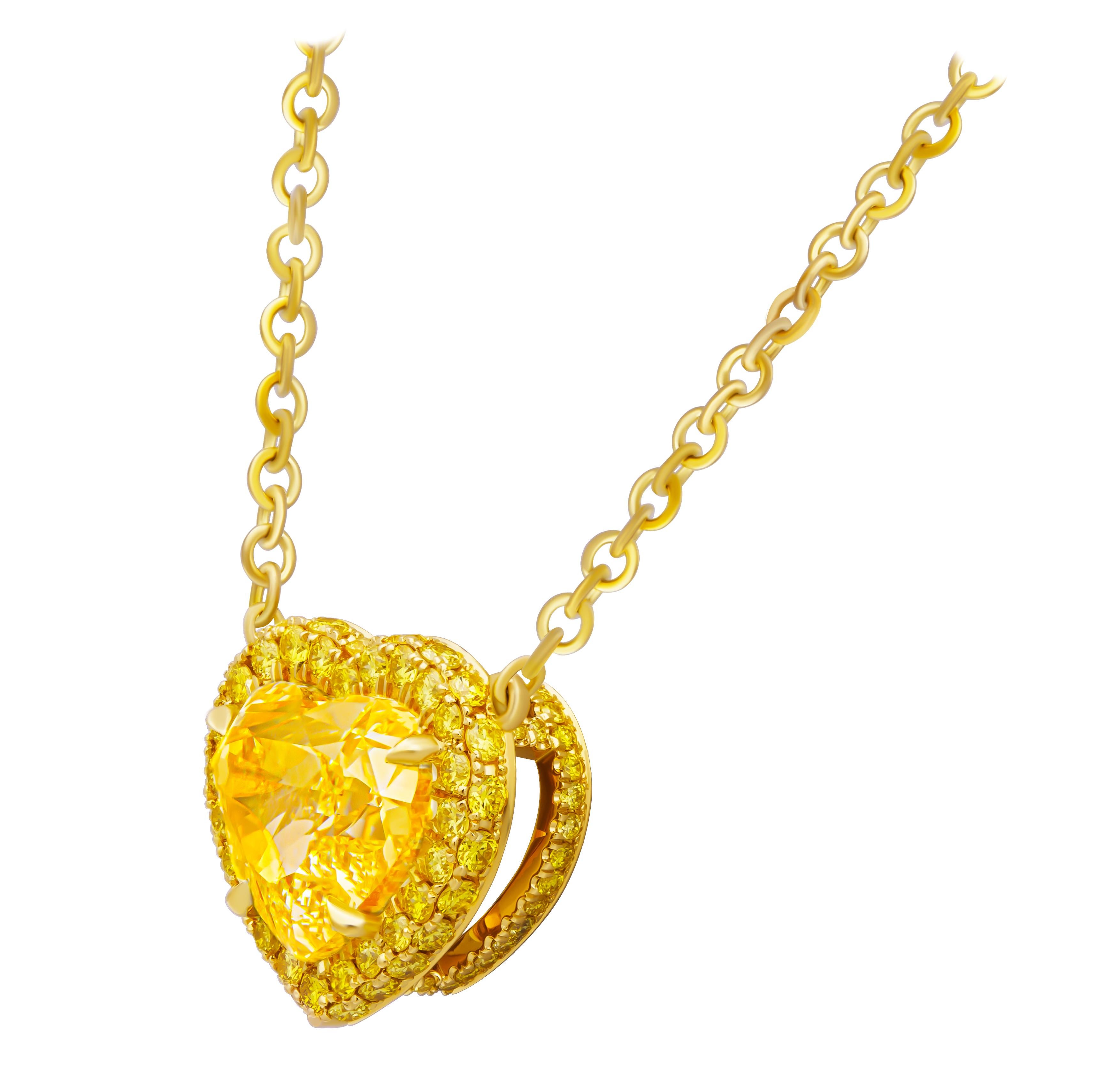 Cuore Ciondolo certificato GIA con diamante a forma di cuore giallo chiaro da 5,00 ct. in vendita
