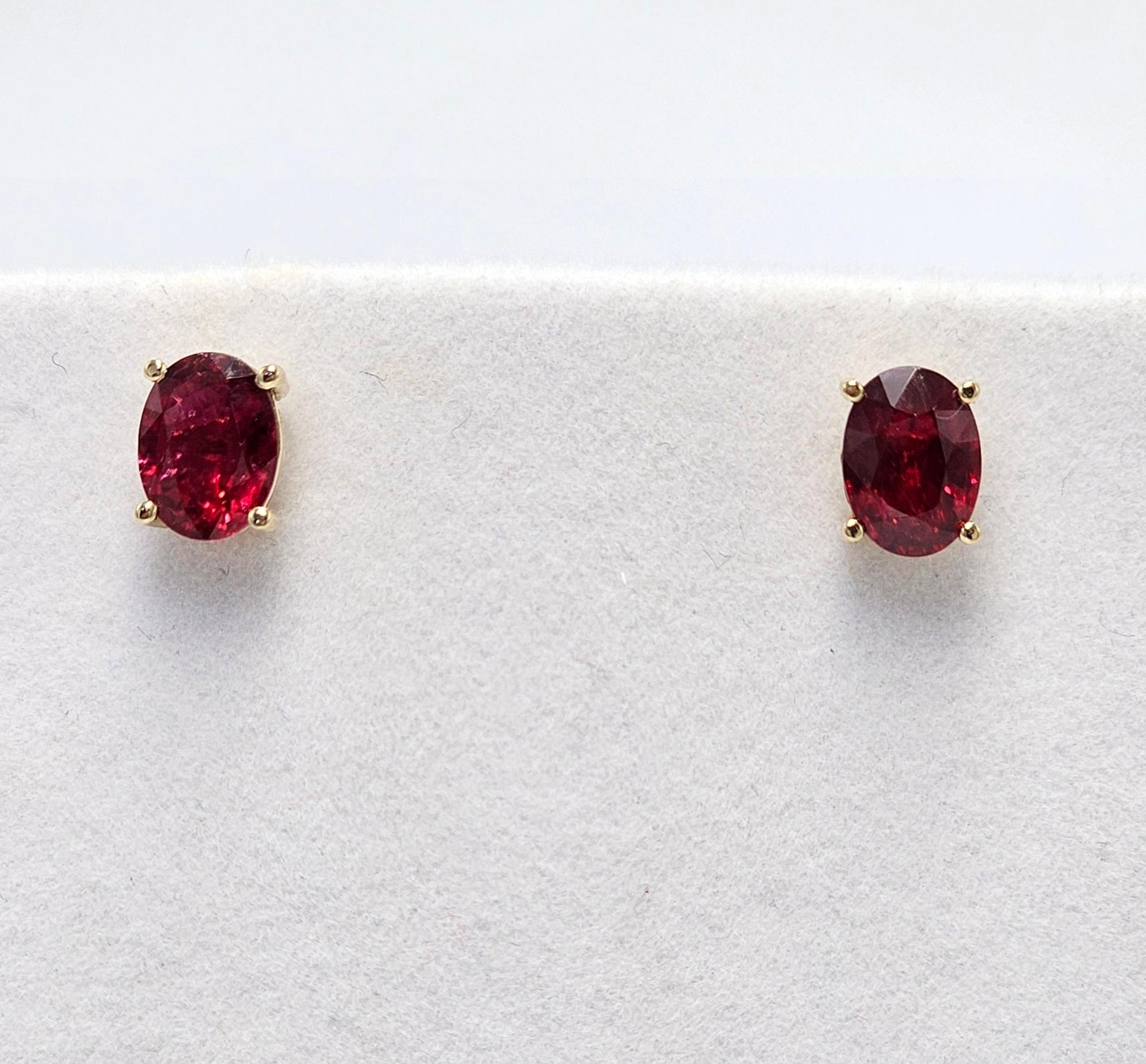 GIA certified Pigeon blood Red  Color 3 carats Ruby  Earring in 18K  Yellow Gold In New Condition For Sale In Westminster, CA