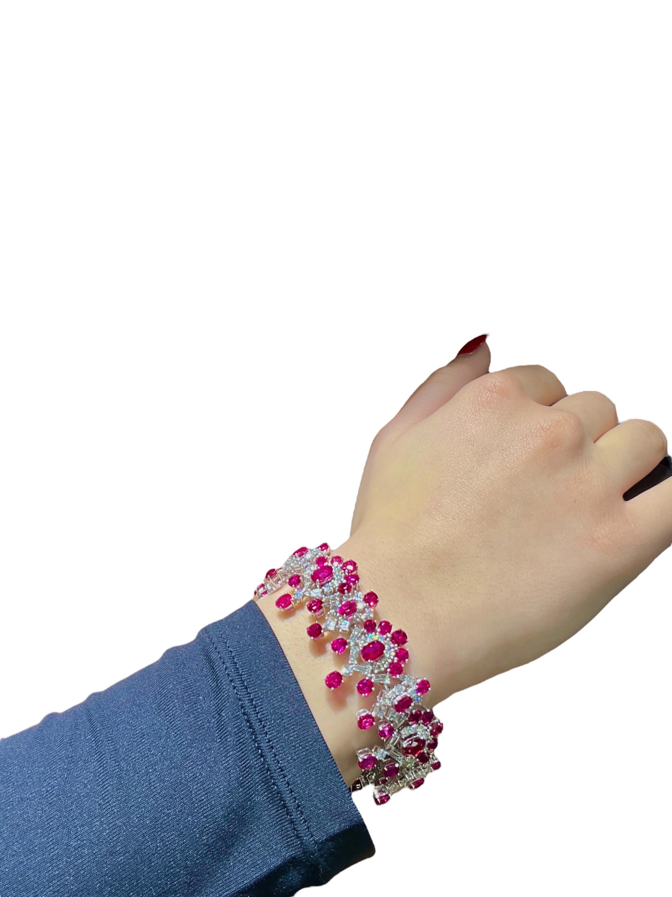 GIA-zertifiziertes Taubenblut-Rubin-Armband mit Diamanten aus 18 Karat Weißgold - 34.50 im Zustand „Neu“ im Angebot in Great Neck, NY