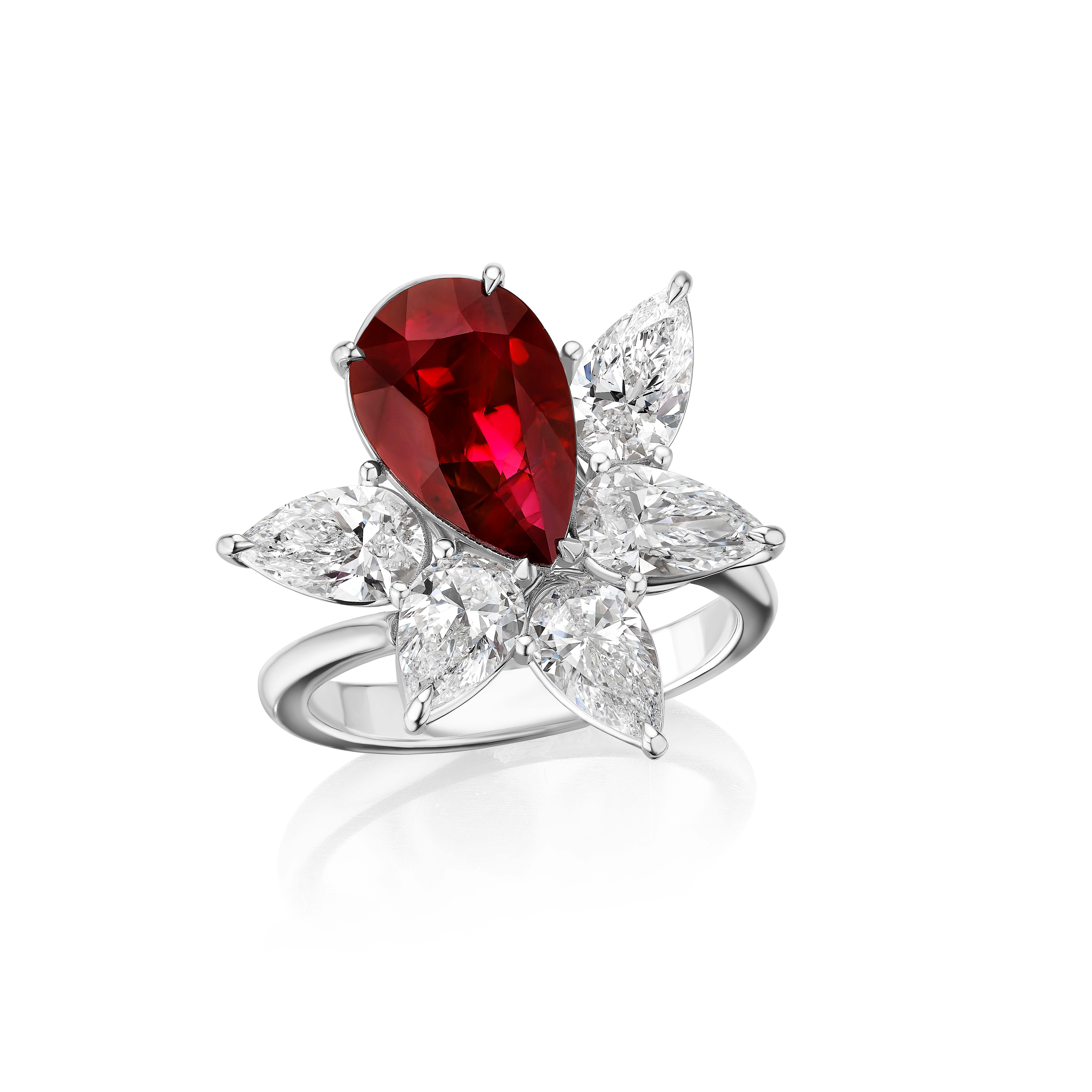 GIA-zertifizierter Ring mit Taubenblut-Burmese-Rubin und Diamant (Tropfenschliff) im Angebot