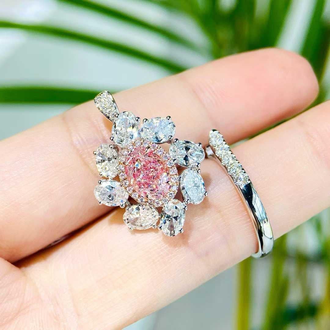 Certificato GIA  Anello con diamante rosa a raggiera in oro bianco e rosa 18 carati in vendita 3