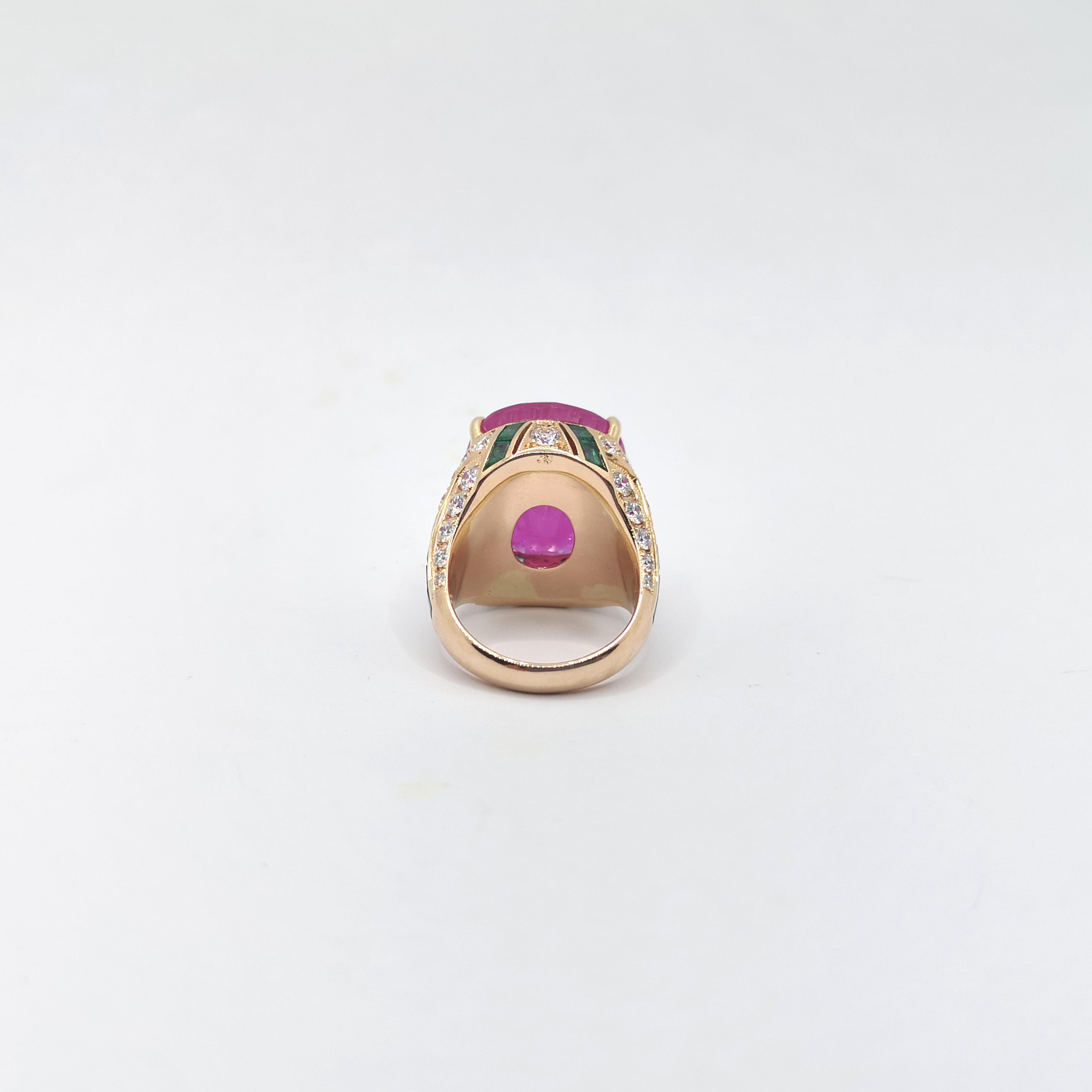 Bague en or rose 18 carats certifiée GIA et ornée de saphirs roses, d'émeraudes et de diamants en vente 4
