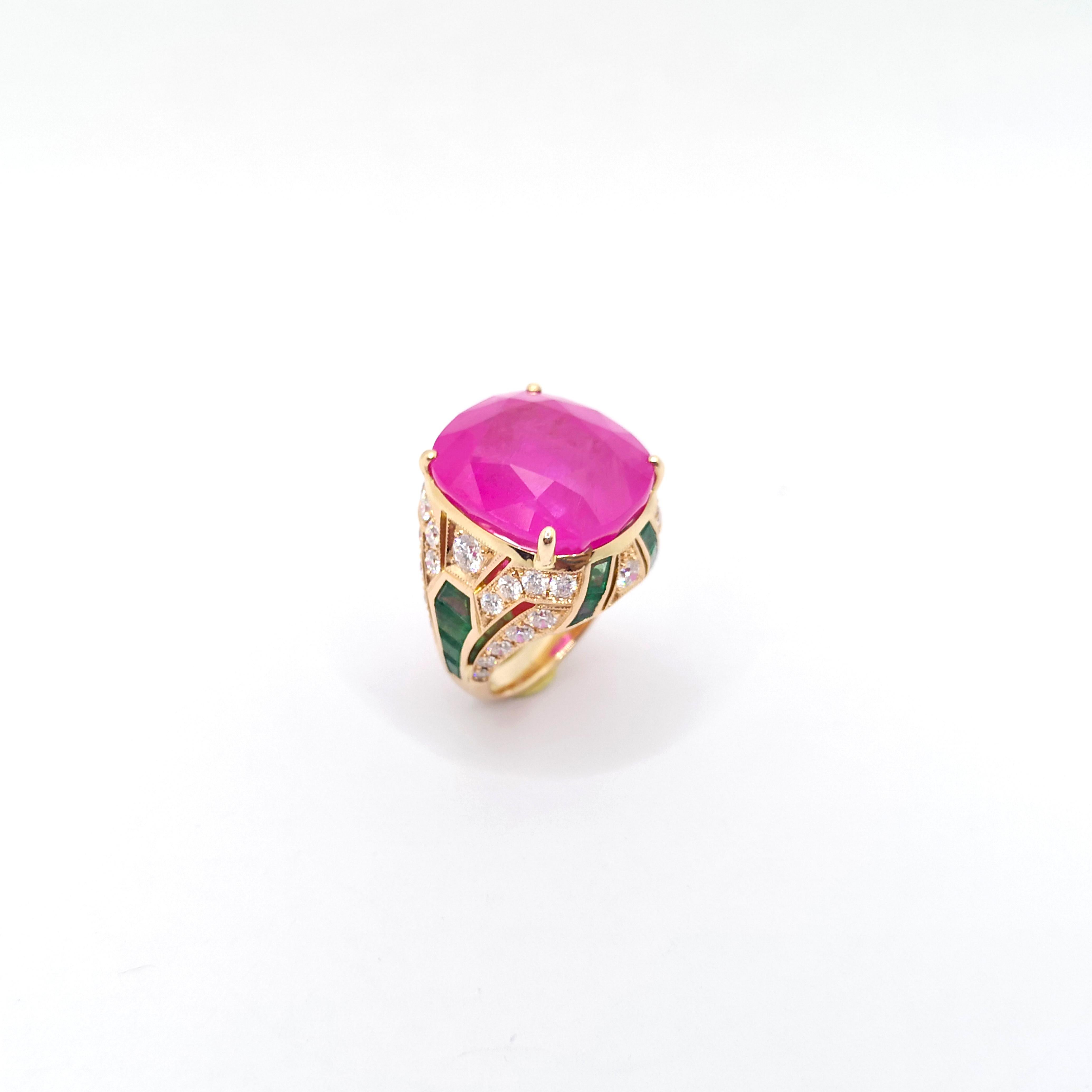 Bague en or rose 18 carats certifiée GIA et ornée de saphirs roses, d'émeraudes et de diamants en vente 8
