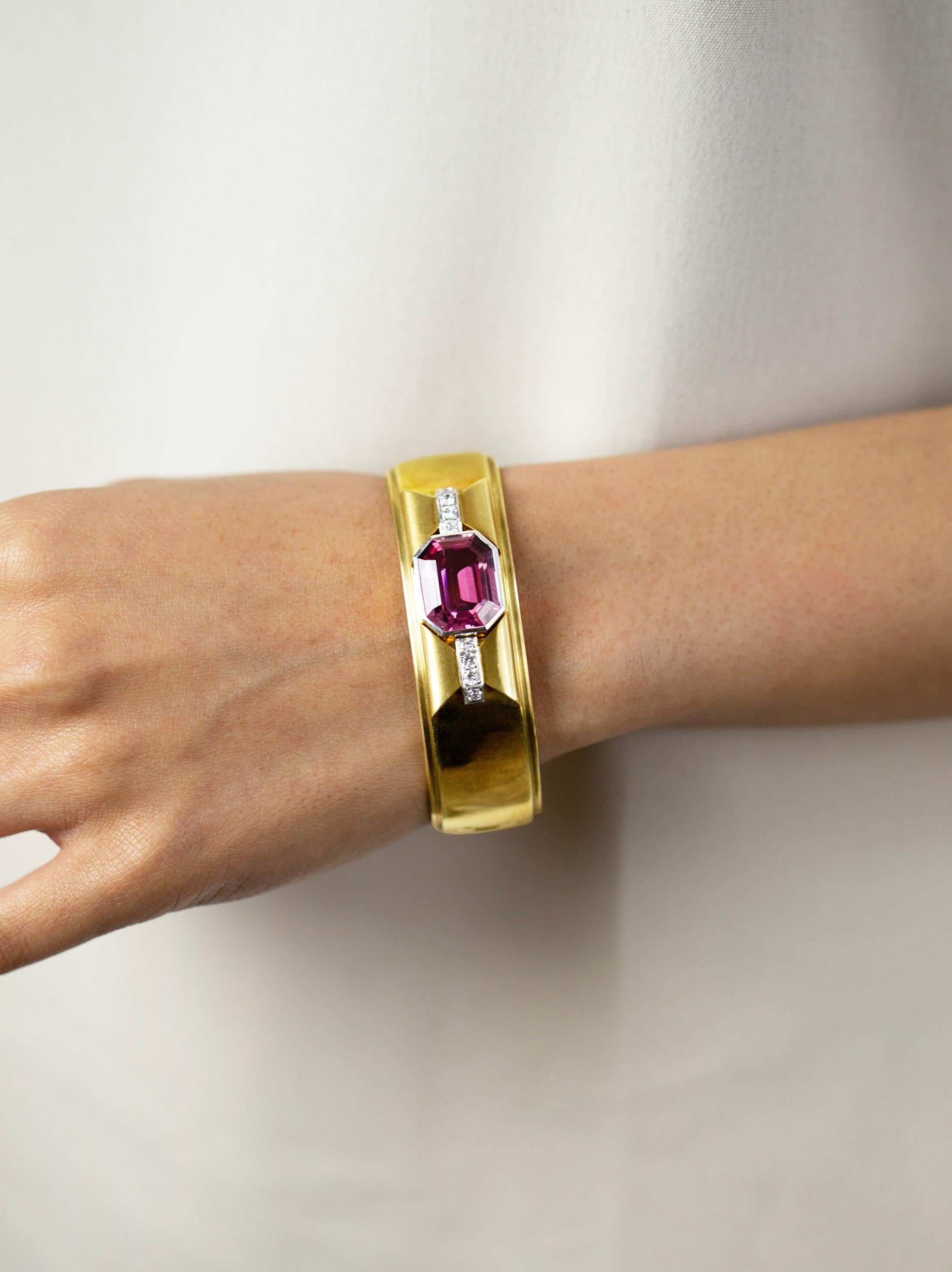 Emerald Cut GIA Certified 10.50 Carats Octagon Pink Tourmaline Yellow Gold Bangle Bracelet For Sale