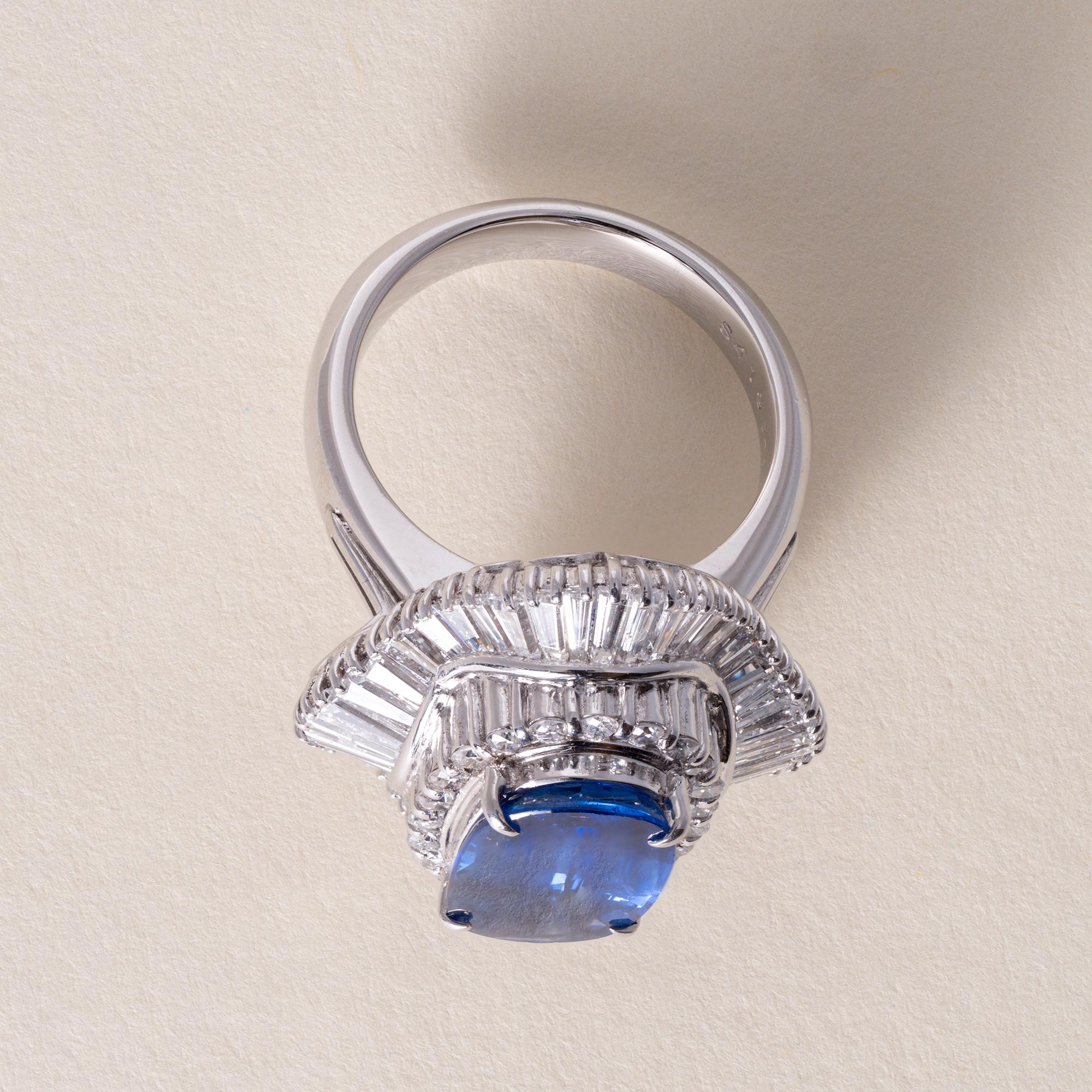 Artisan Bague saphir et diamant ovale allongé de 4,19 carats certifiée par la GIA en vente