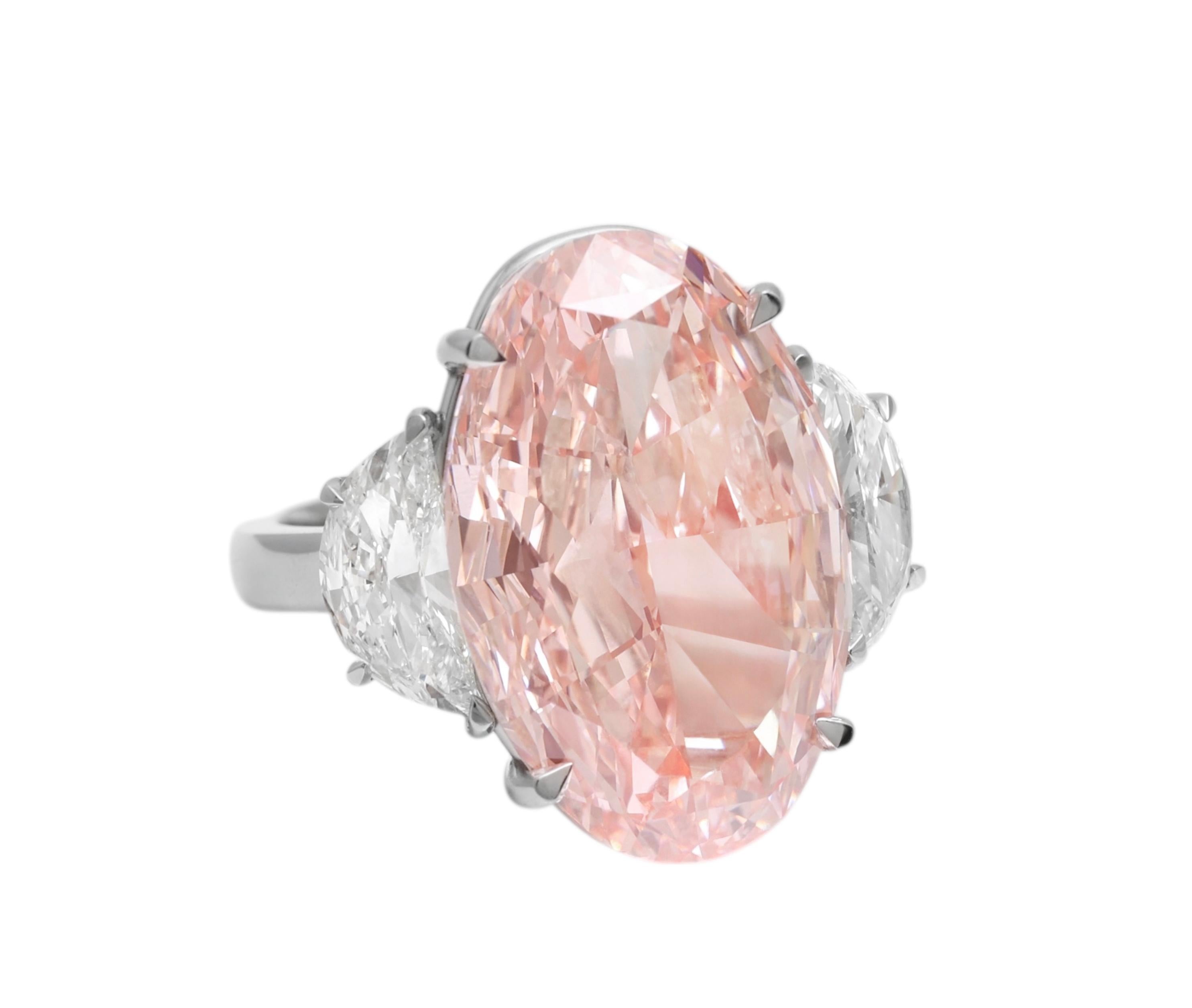 Artisan GIA Certified Platinum 15 Carat Fancy Intense Enhanced Pink Diamond Ring (bague en platine certifié GIA de 15 carats) en vente