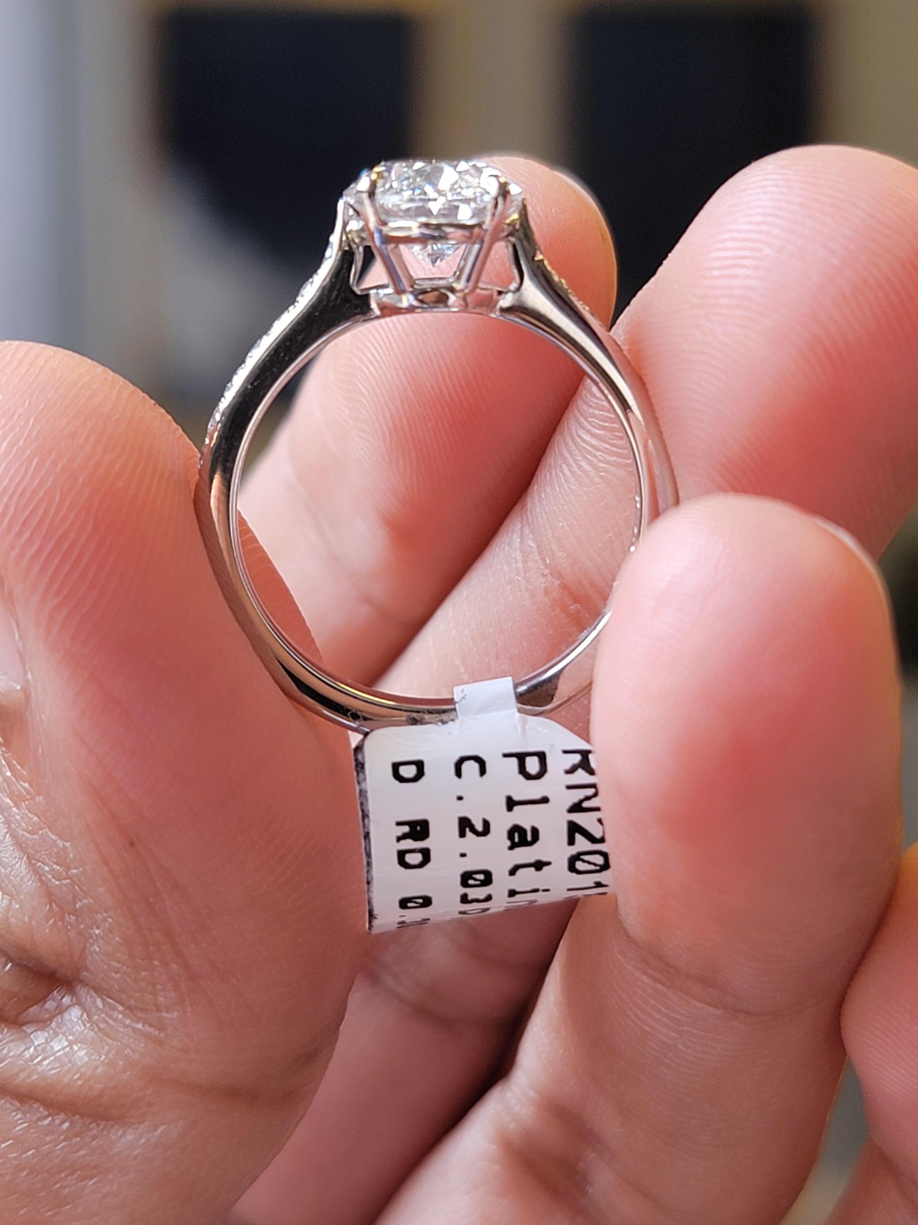 2.5 carat oval engagement ring