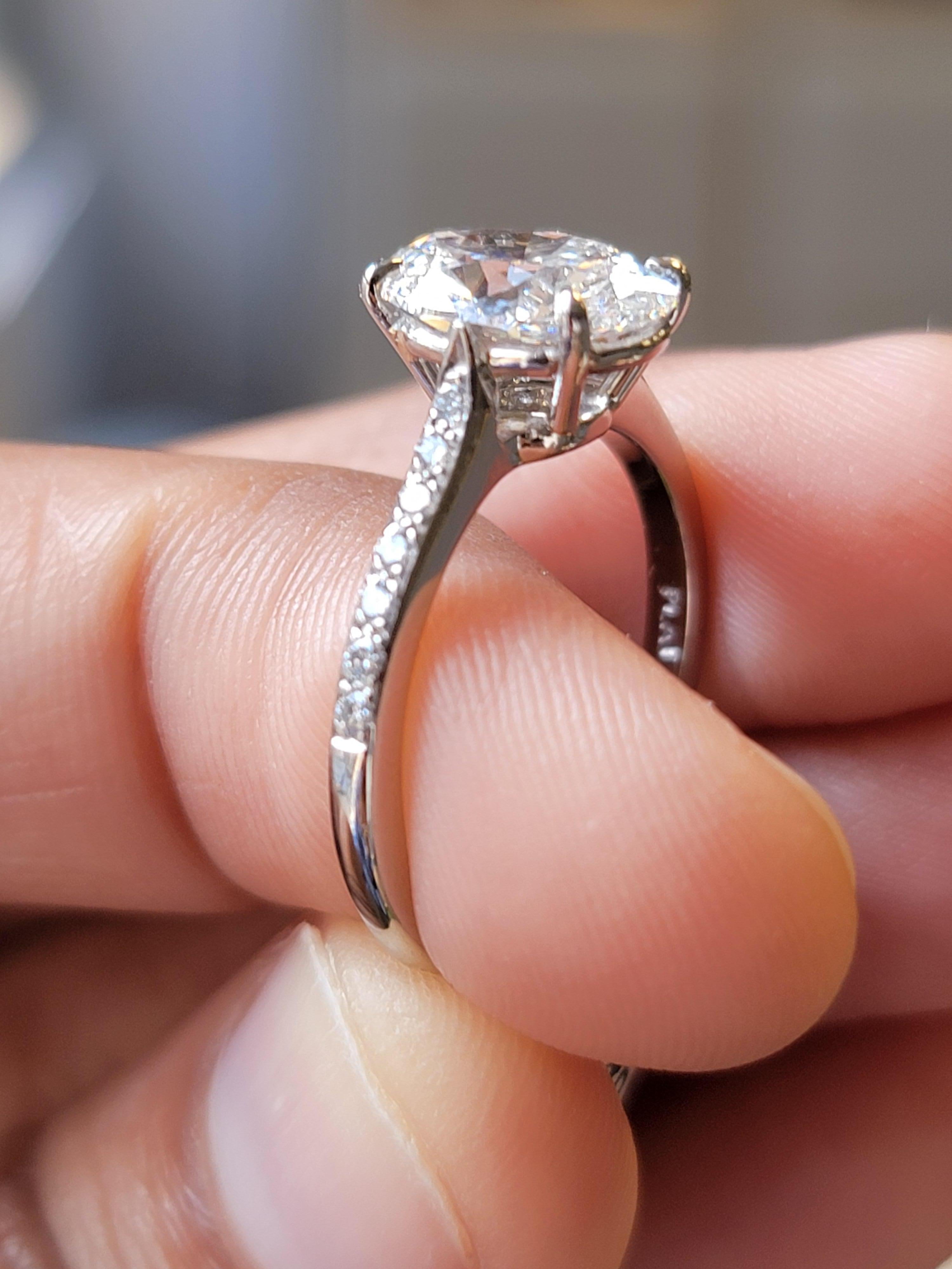 2.5 oval diamond ring