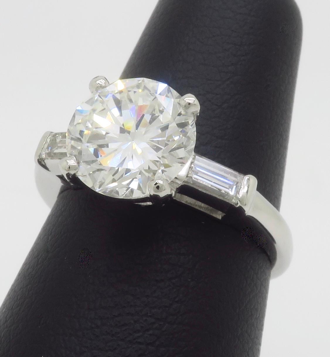 Women's or Men's GIA Certified Platinum 2.38CTW Diamond Engagement Ring For Sale