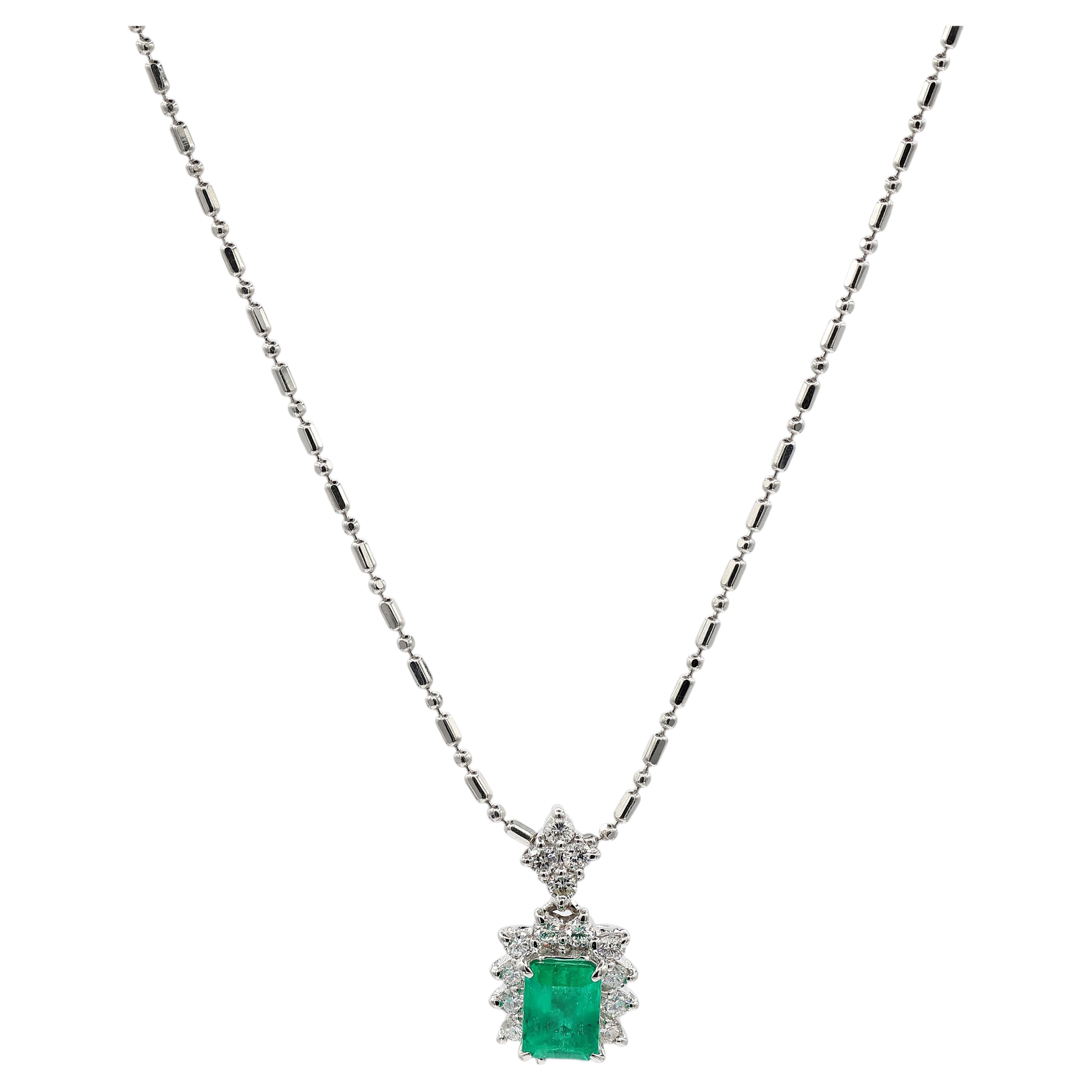 Ciondolo con smeraldo e diamante in platino 900 certificato GIA con catena in platino 850