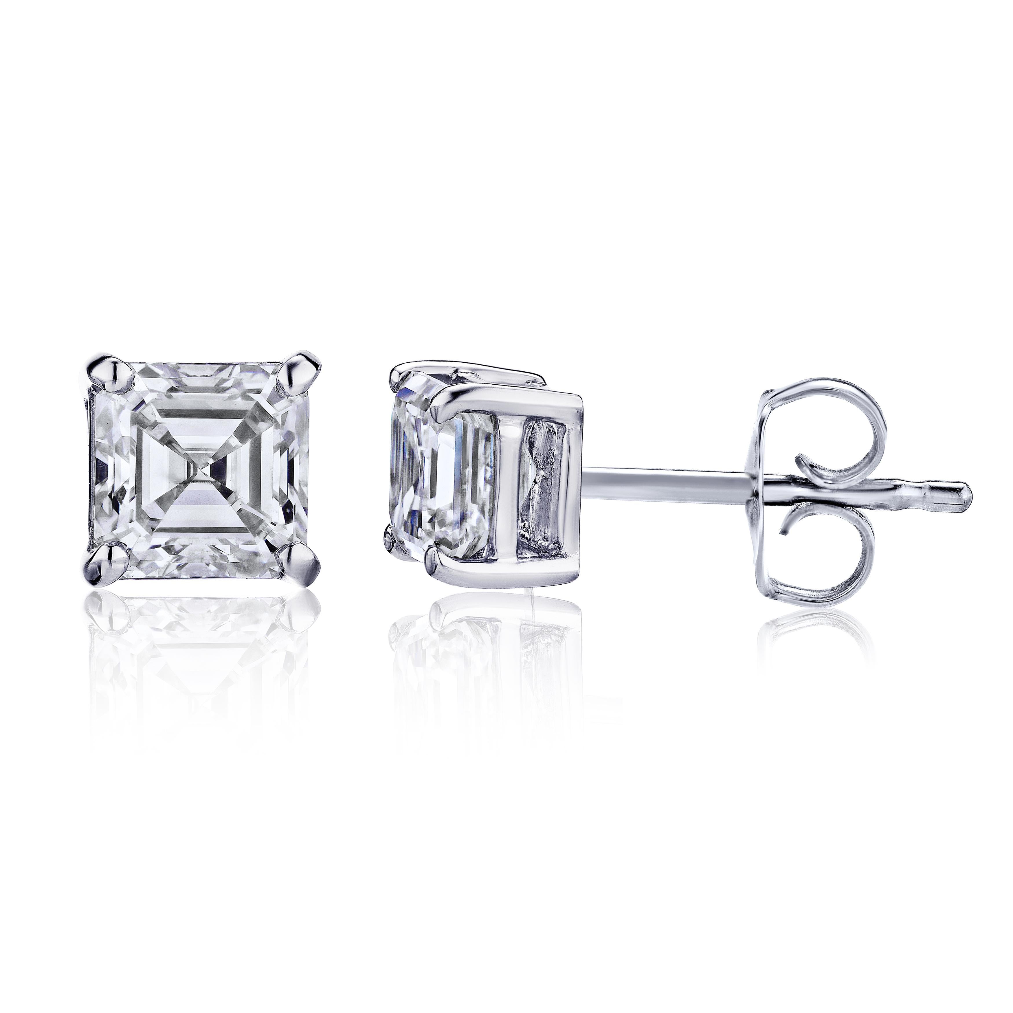 3/4 CT diamonds set in low basket 4 prong push back style. GIA certificates for each diamond. 1 diamond D VS2 0.39 cts . 
2 diamond D VS1 0.40 cts . Total both diamonds 0.79 carats. 
Lab tested guarantee all NATURAL mined diamonds. 

Available in