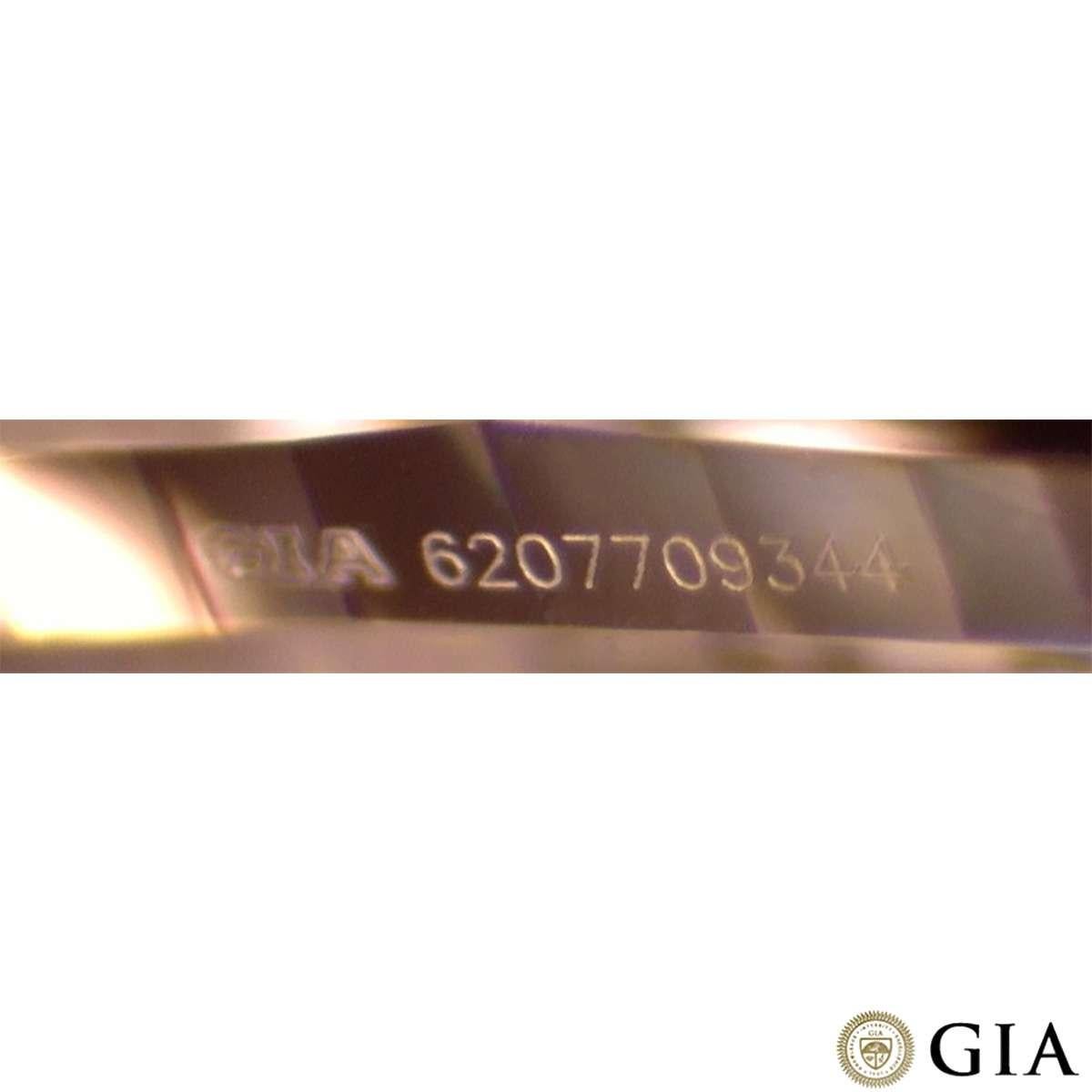 Bague en platine certifiée GIA avec diamant taille coussin de 1,51 carat Pour femmes en vente