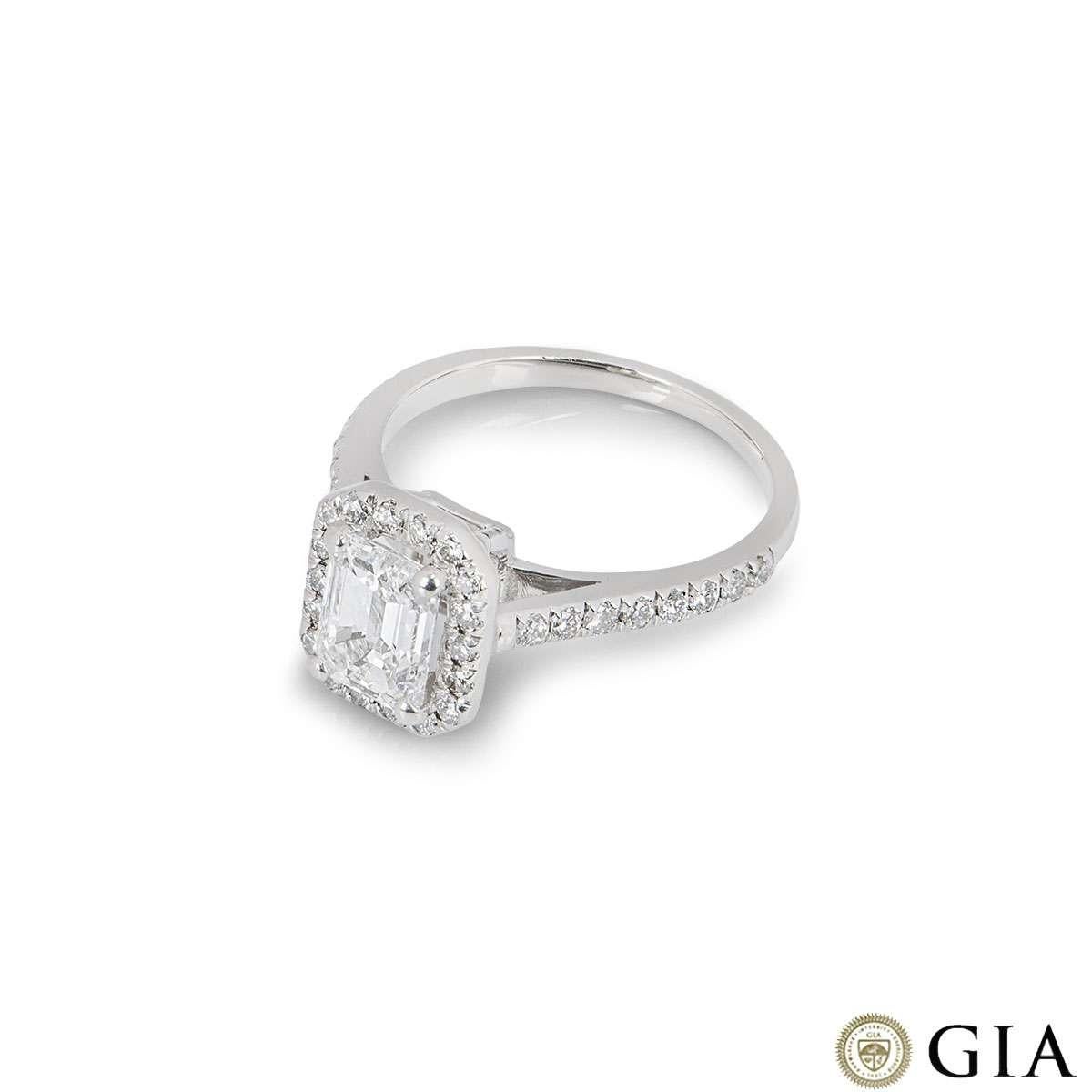 Bague de fiançailles en platine certifiée GIA avec diamant taille émeraude 1,21 carat D/VVS2 Excellent état - En vente à London, GB