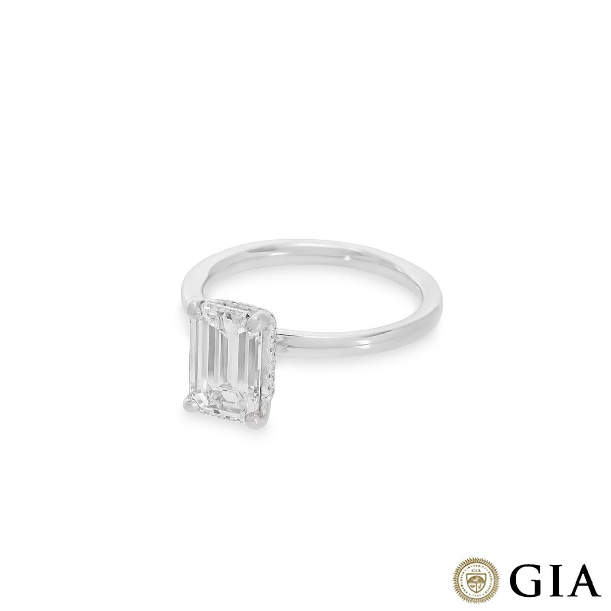 Women's or Men's GIA Certified Platinum Emerald Cut Diamond Engagement Ring 1.80 Carat H/VS1 For Sale