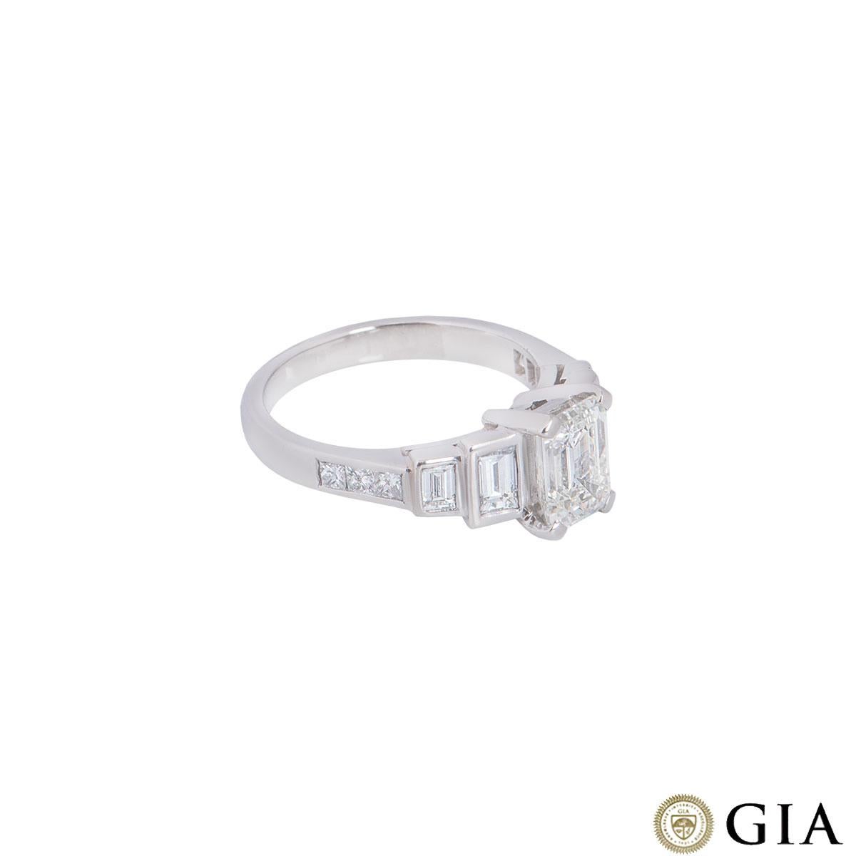 GIA Certified Platinum Emerald Cut Diamond Ring 1.52 Carat In Excellent Condition In London, GB