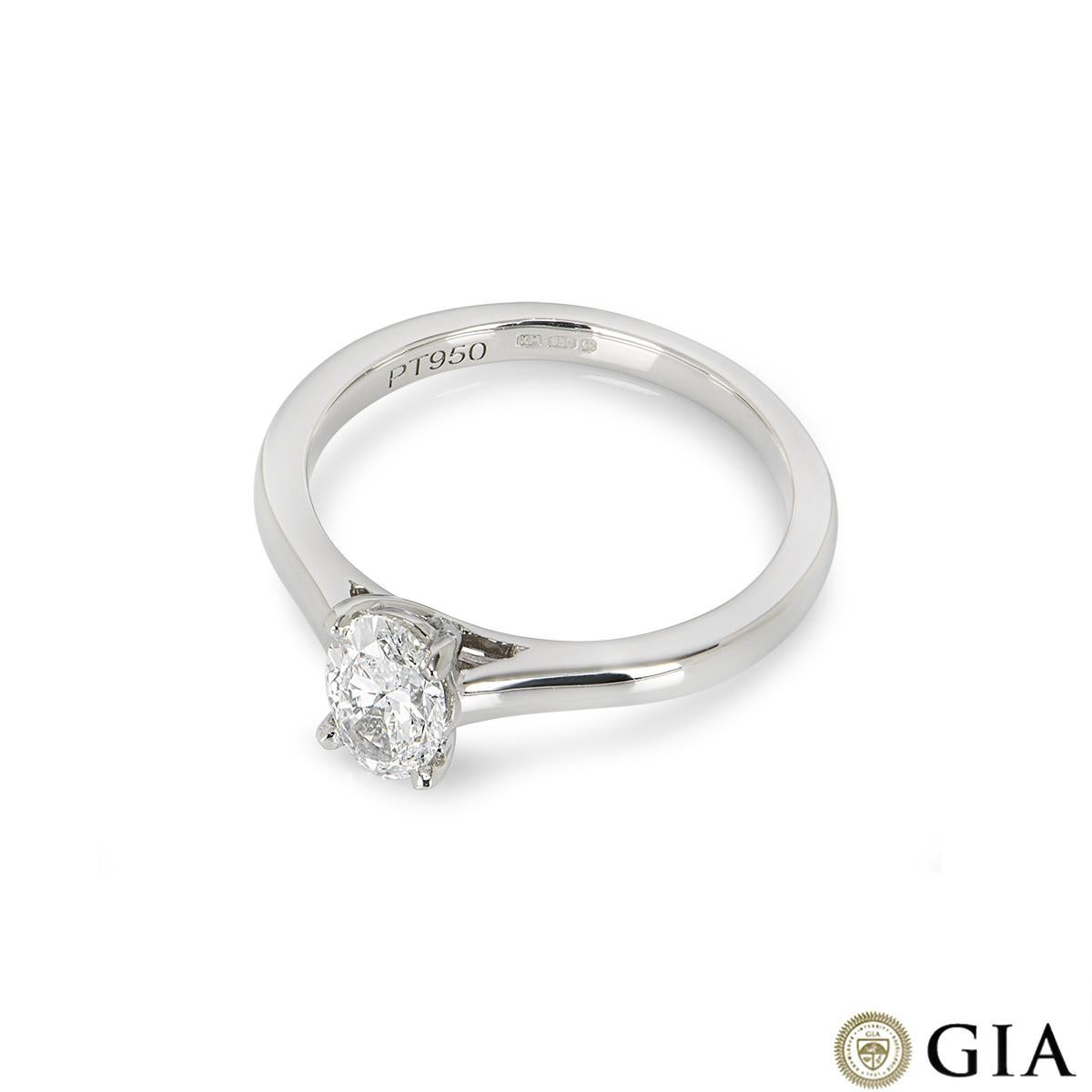 Bague en platine avec diamant taille ovale certifié GIA de 0,59 carat E/VS1 Pour femmes en vente