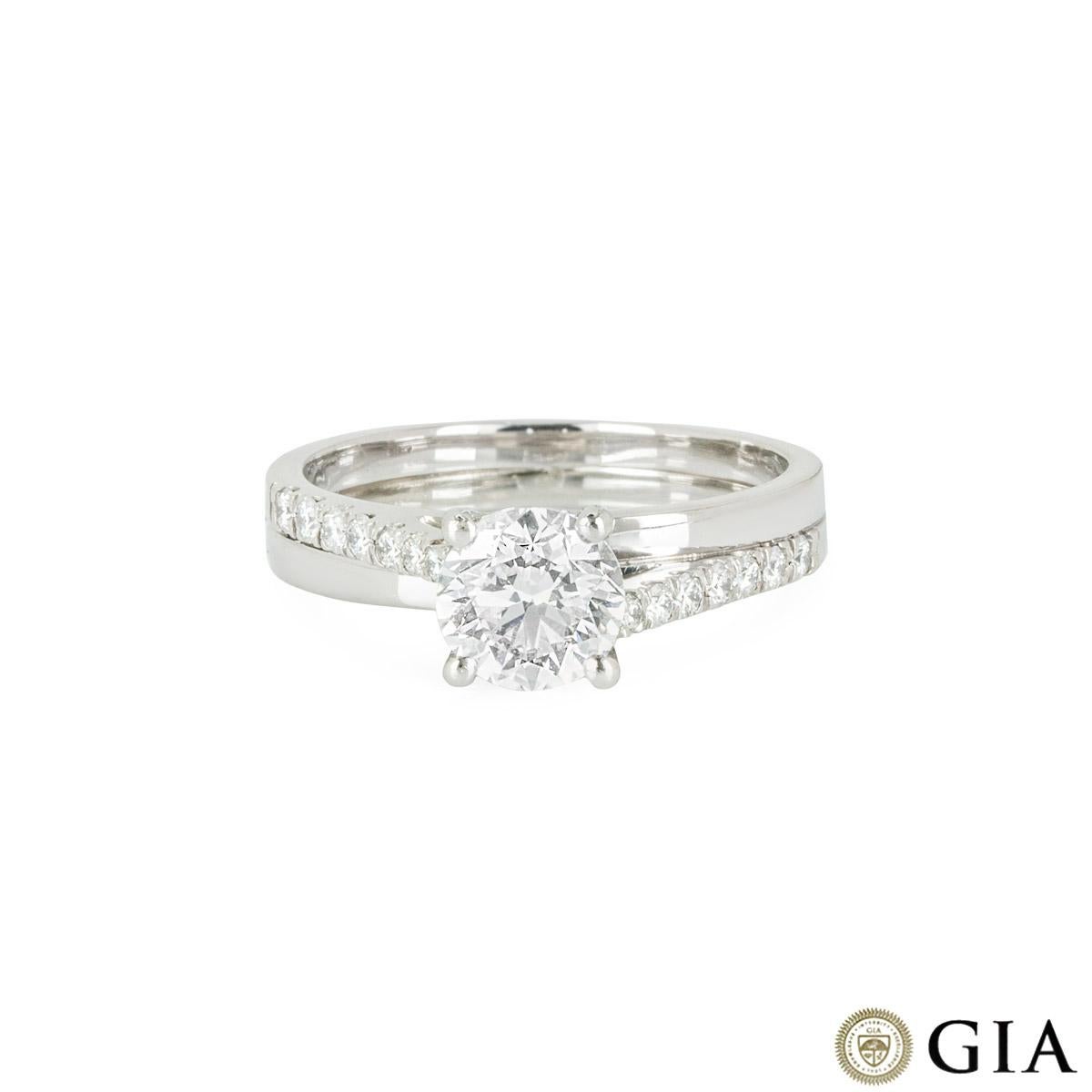 Round Cut GIA Certified Platinum Round Brilliant Cut Diamond Ring 1.02ct E/SI2 For Sale