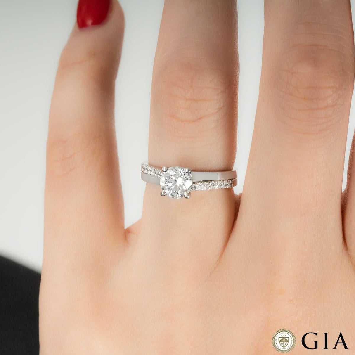 Women's GIA Certified Platinum Round Brilliant Cut Diamond Ring 1.02ct E/SI2 For Sale