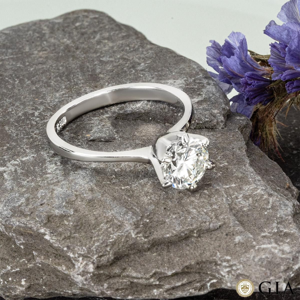 GIA Certified Platinum Round Brilliant Cut Diamond Ring 1.08ct I/SI2 For Sale 2