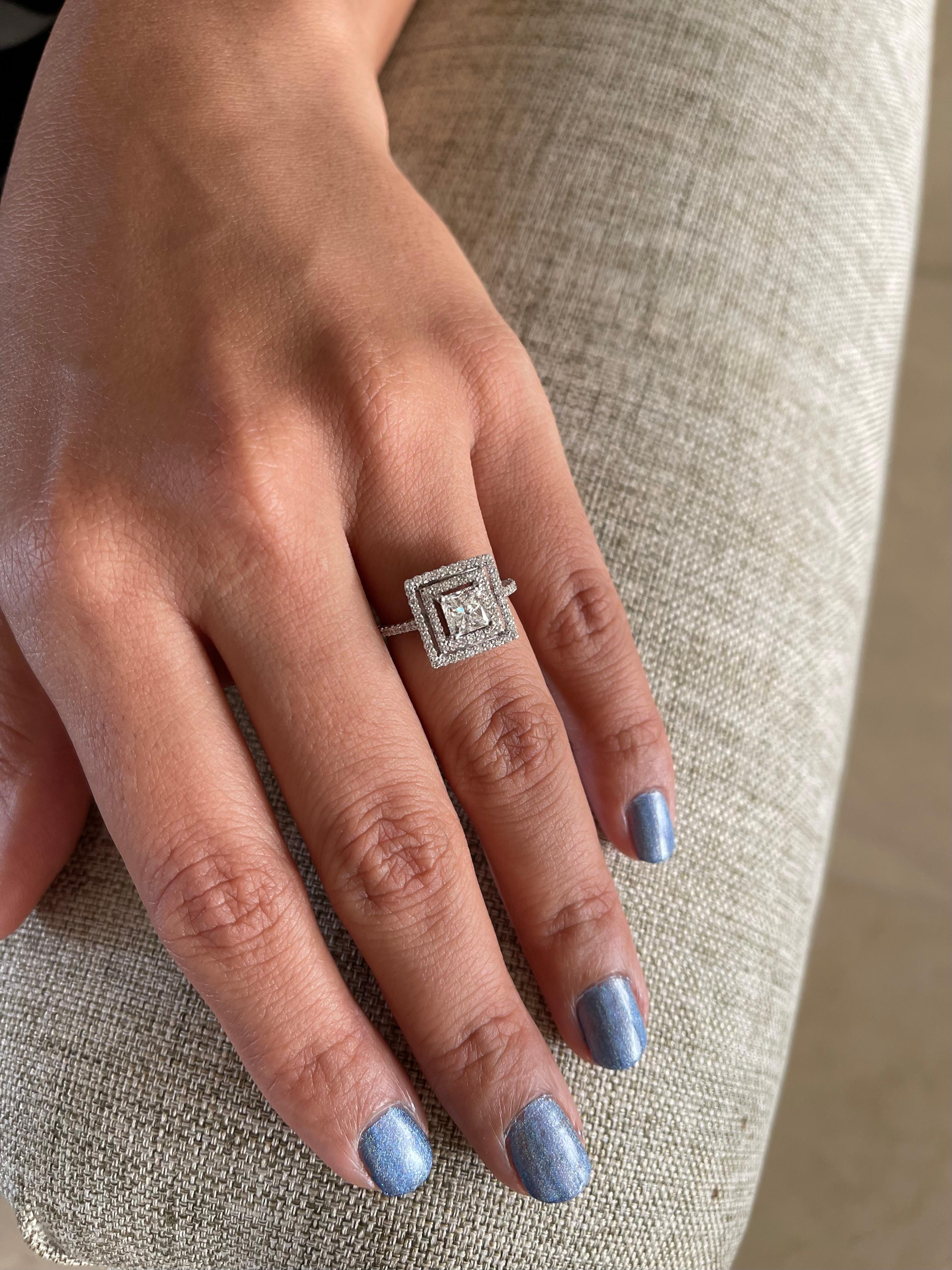 Women's GIA Certified Princess Cut 1.01 Carat F VVS2 Diamond Ring in 18K White Gold For Sale