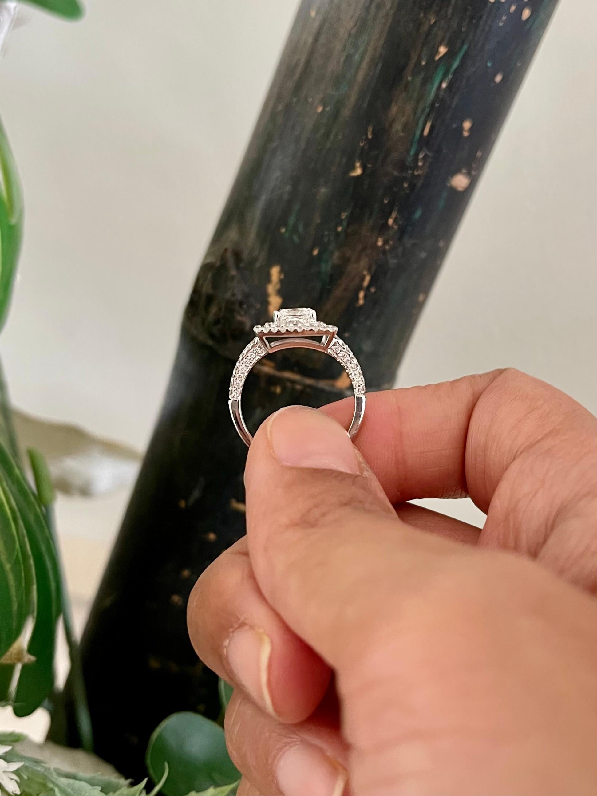 GIA Certified Princess Cut 1.01 Carat F VVS2 Diamond Ring in 18K White Gold For Sale 2