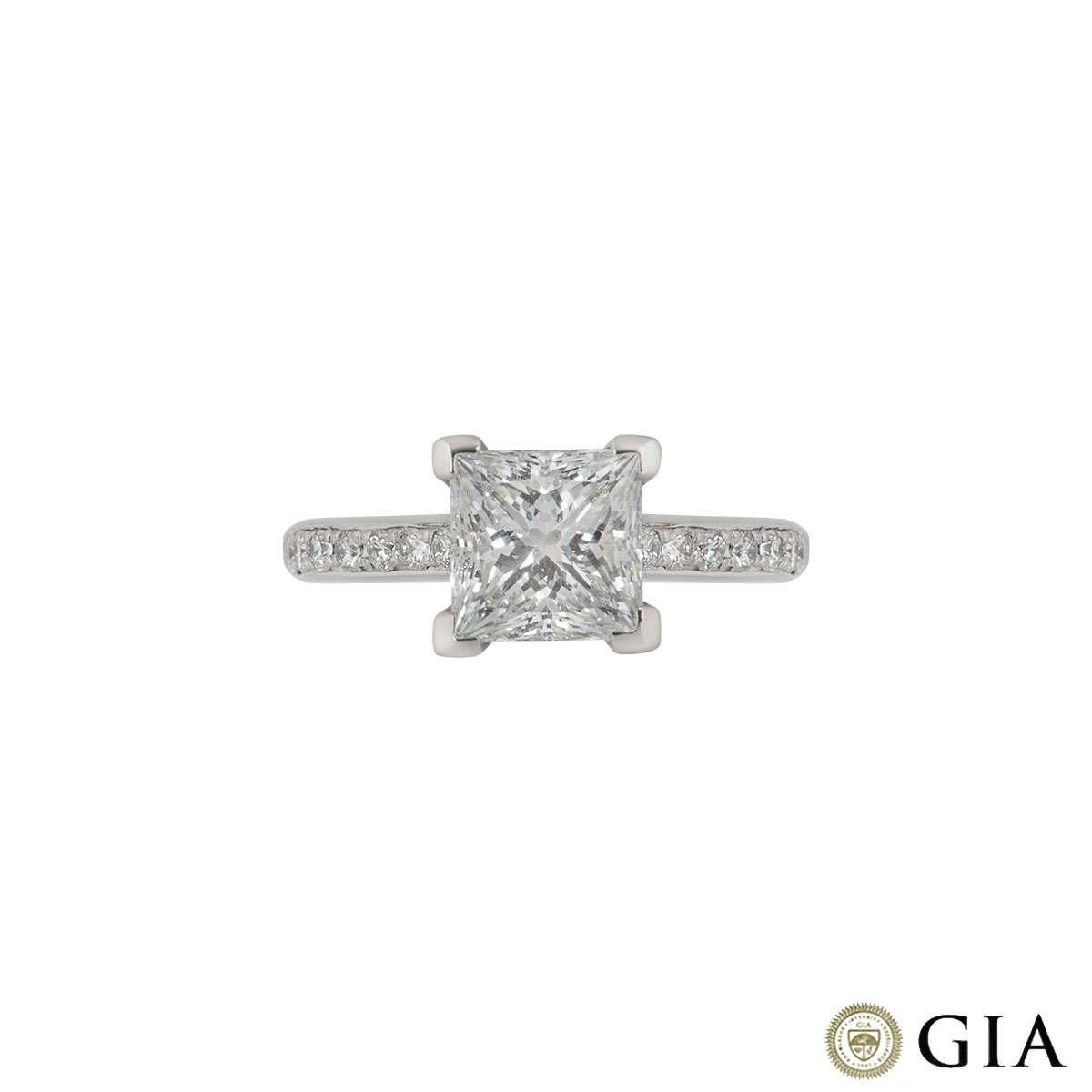 GIA Certified Princess Cut Diamond Ring in Platinum 2.02 Carat In Excellent Condition In London, GB