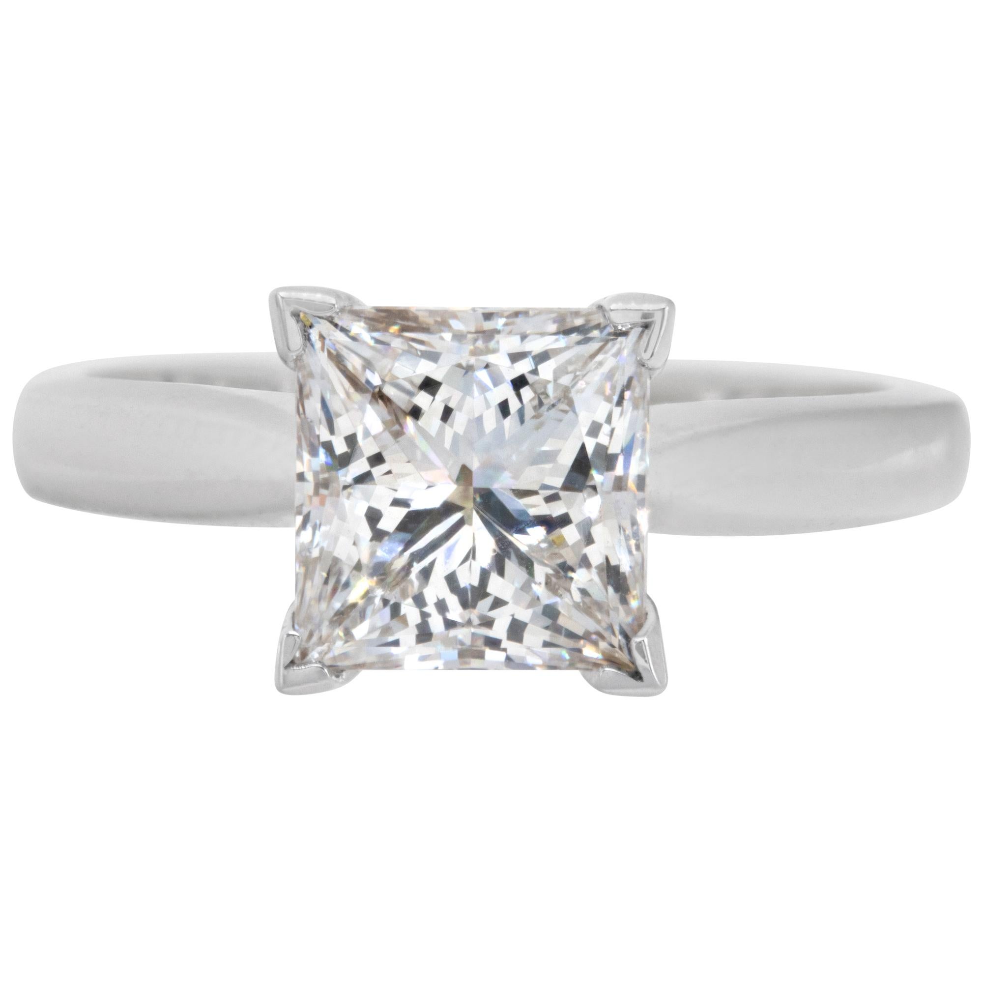 GIA-zertifizierter natürlicher Diamant im Princess-Schliff (quadratischer modifizierter Brillant) 2,09 ct. Farbe J, Reinheit SI1. Solitärring, gefasst in 18 Karat Weißgold. Größe 6

Dieser GIA-zertifizierte Ring hat derzeit die Größe 6. Einige