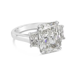 Verlobungsring mit drei Steinen, GIA-zertifizierter 8.01 Karat Diamant im Strahlenschliff