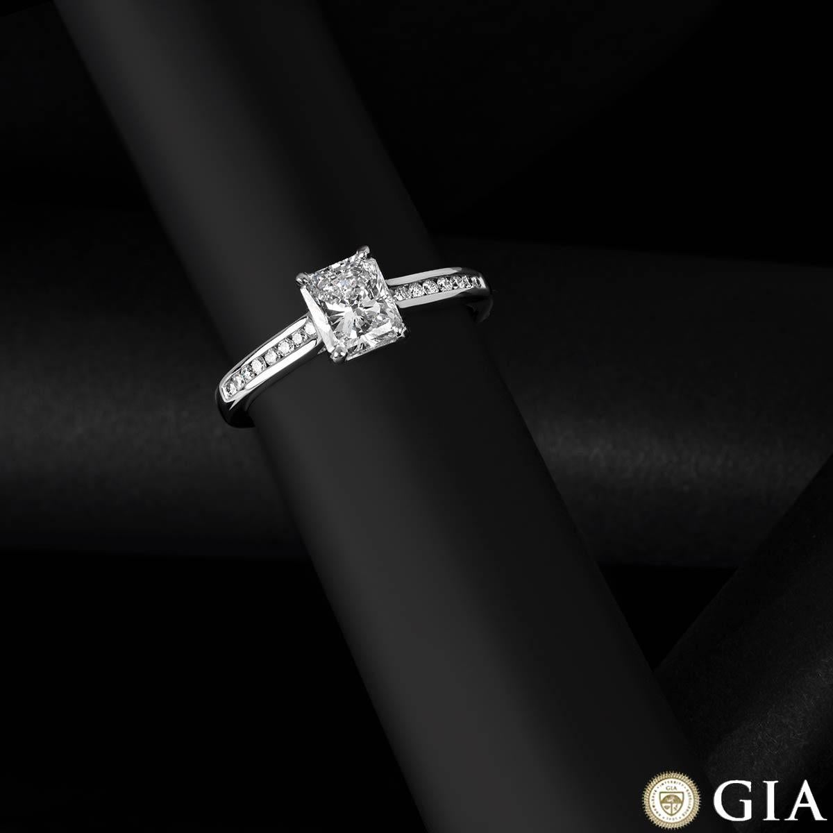 GIA Certified Radiant Cut Diamond Solitaire Engagement Ring 1.01 Carat For Sale 4