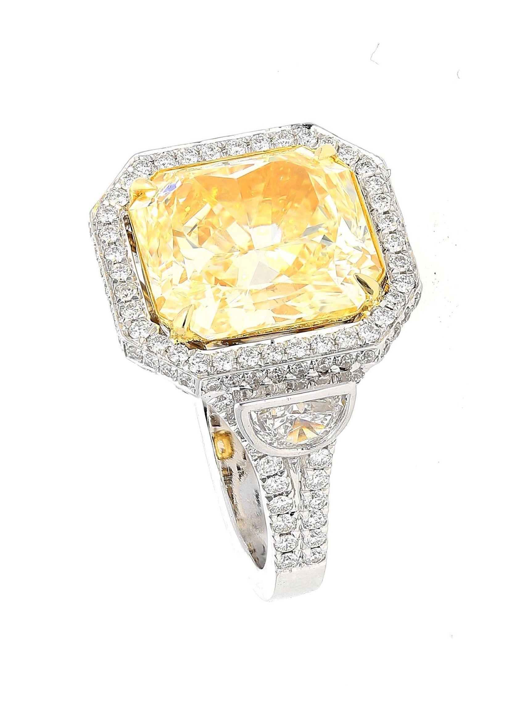 GIA-zertifizierter gelber Diamantring mit Radiant-Schliff und VVS2 Reinheit (Moderne) im Angebot