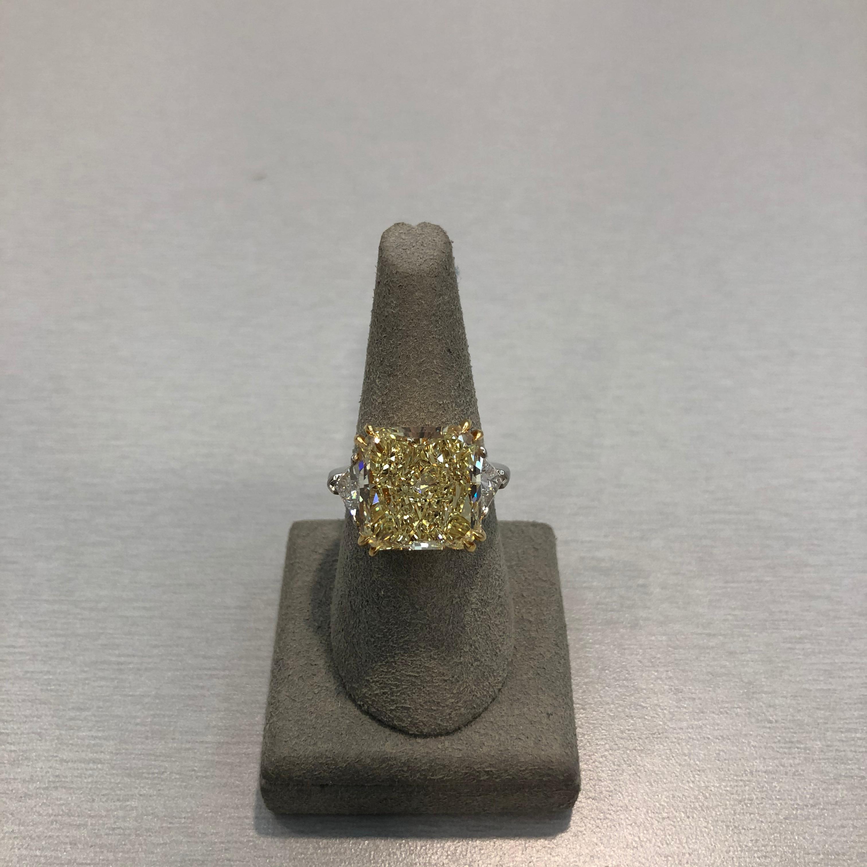 Roman Malakov 10.59 Carat Radiant Cut Yellow Diamond Three-Stone Engagement Ring In New Condition For Sale In New York, NY