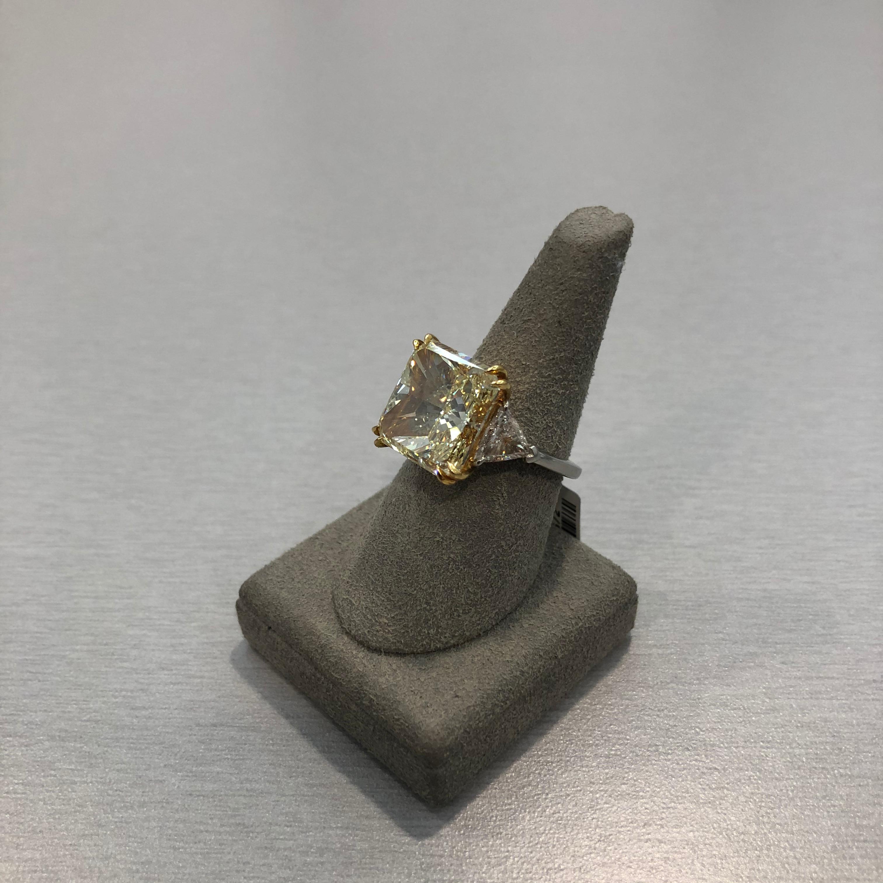 Roman Malakov 10.59 Carat Radiant Cut Yellow Diamond Three-Stone Engagement Ring For Sale 1