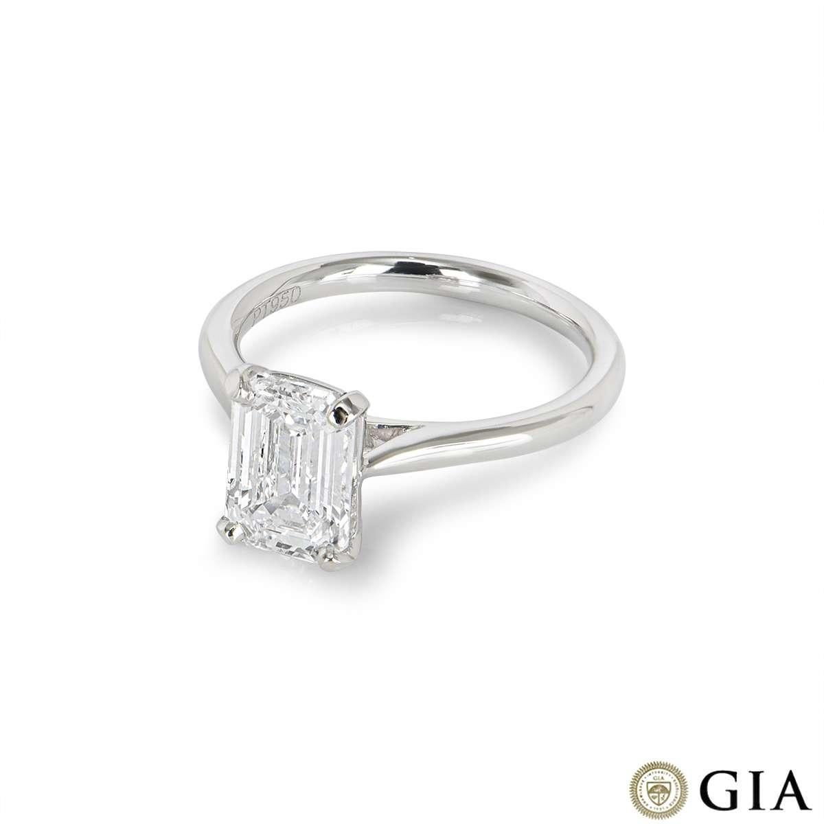 GIA Certified Rare Emerald Cut Type IIA Golconda Diamond Ring 2.01ct D/Flawless Neuf - En vente à London, GB