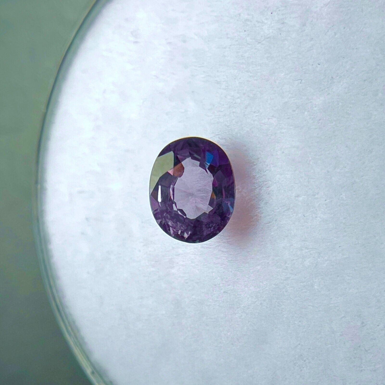GIA Certificado Raro Natural Cambio de Color Granate 0,57ct Verde Púrpura Gema Talla Ovalada en venta 2