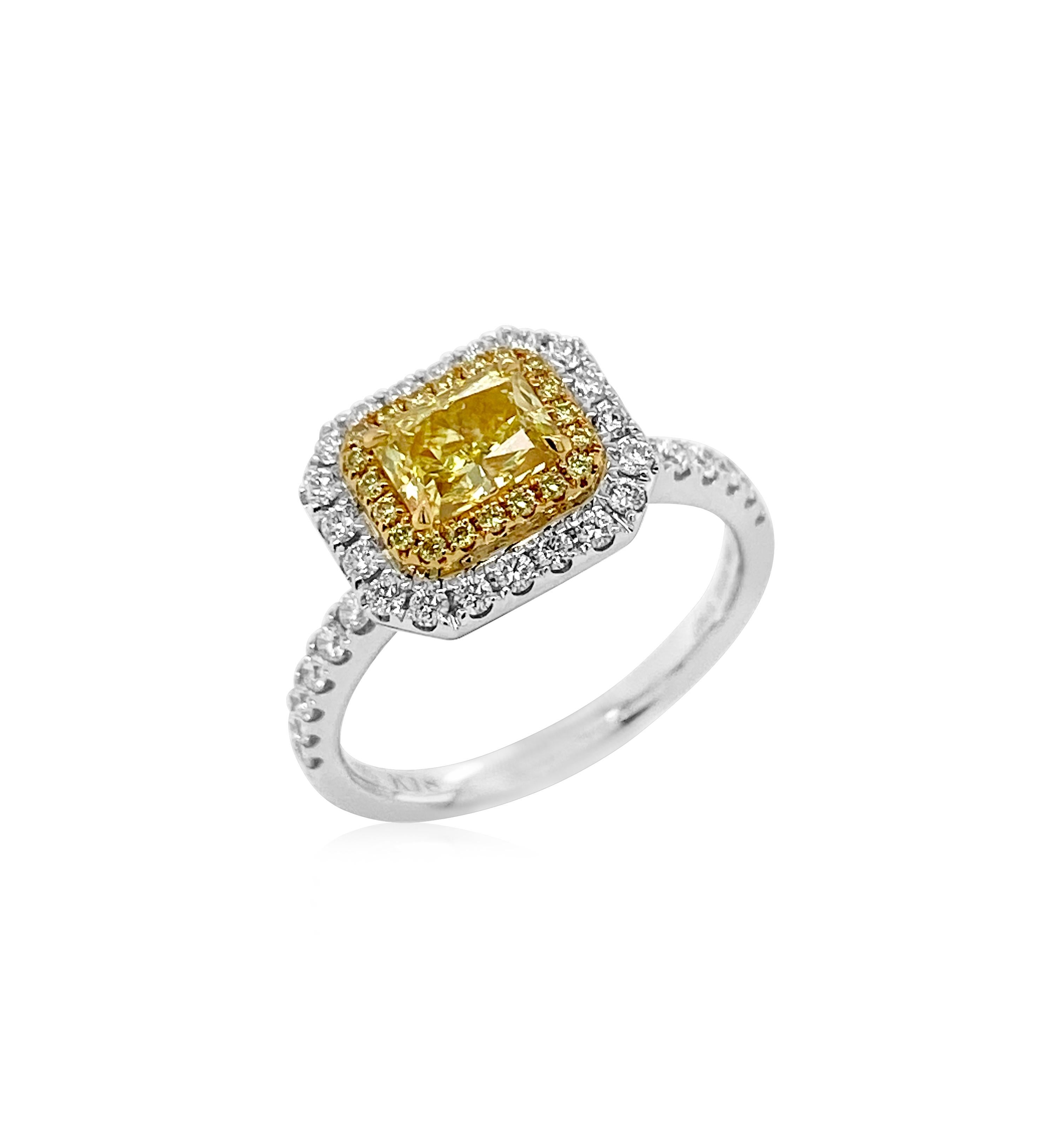 Bague à double sens en or 18 carats certifiée par le GIA en forme de rectangle diamant naturel de couleur jaune fantaisie Pour femmes en vente