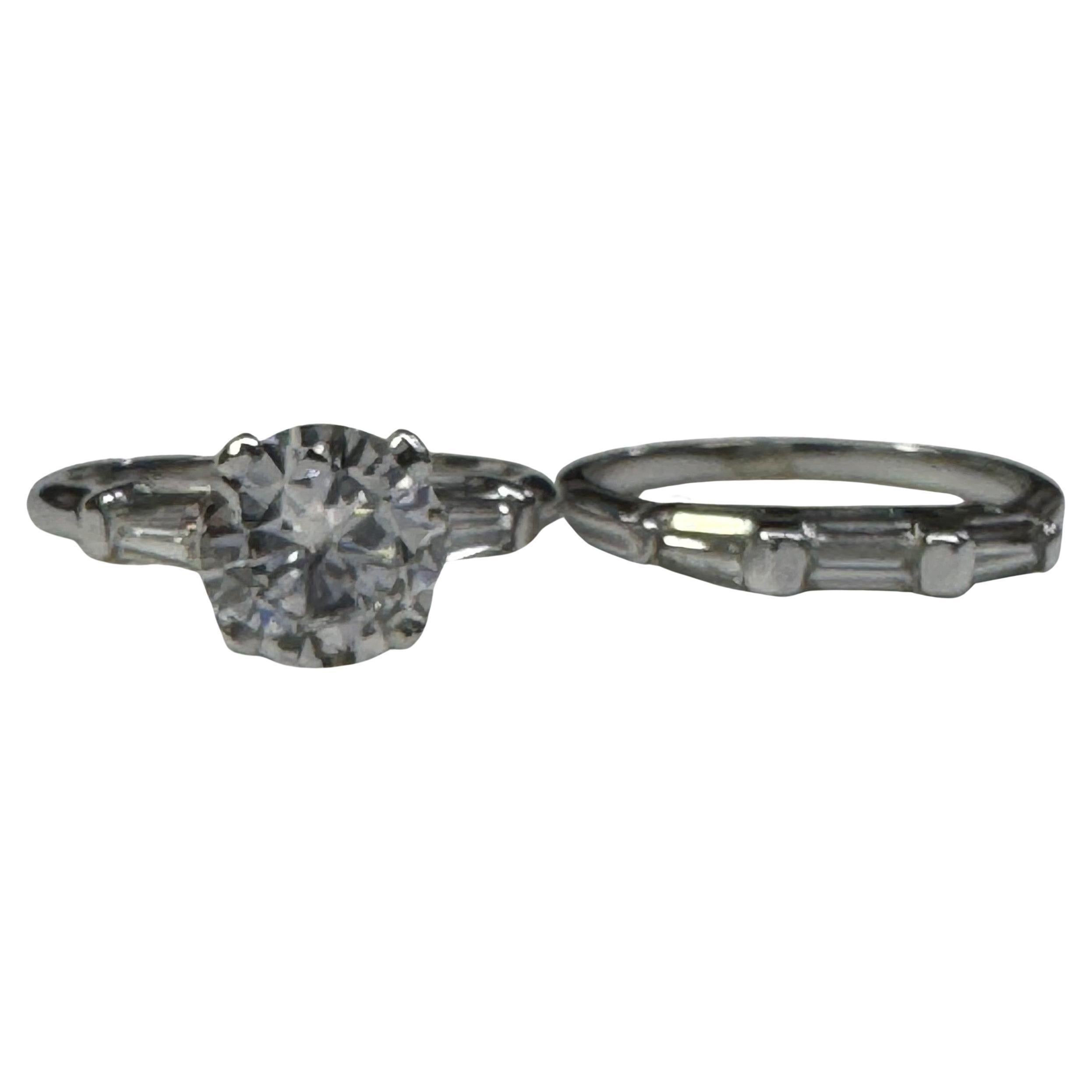 GIA Certified Round 1,55cts Clarity SI1 and Color E incastonato in un anello in oro bianco 14k in vendita