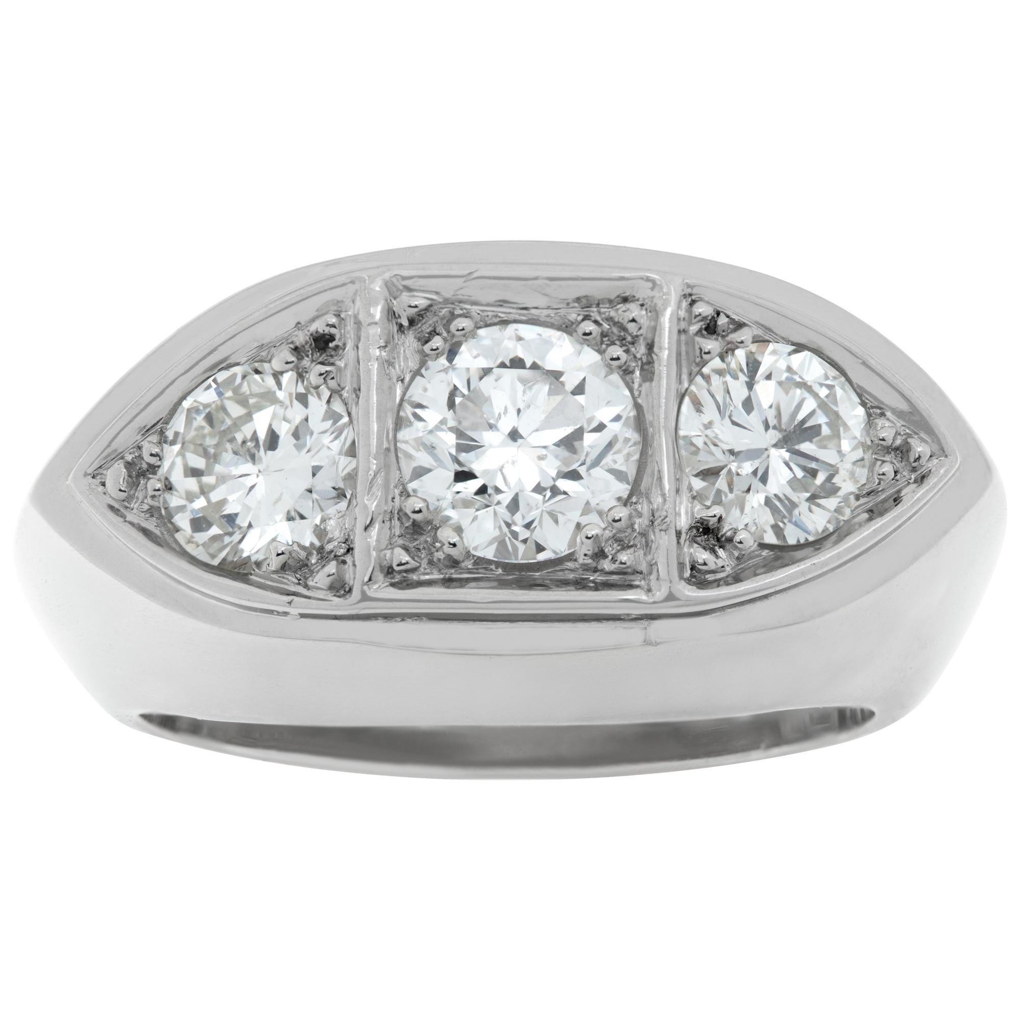 GIA Certified Round Brilliant Cut Diamond 1.00 Carat Ring Set In Platinum For Sale