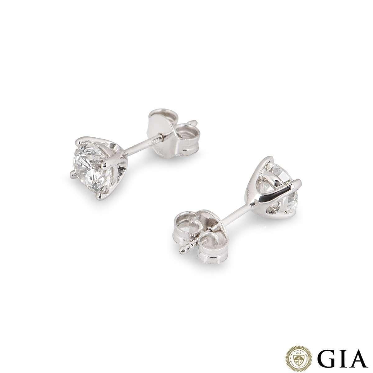GIA Certified Round Brilliant Cut Diamond Stud Earrings 1.60 Carat In New Condition In London, GB